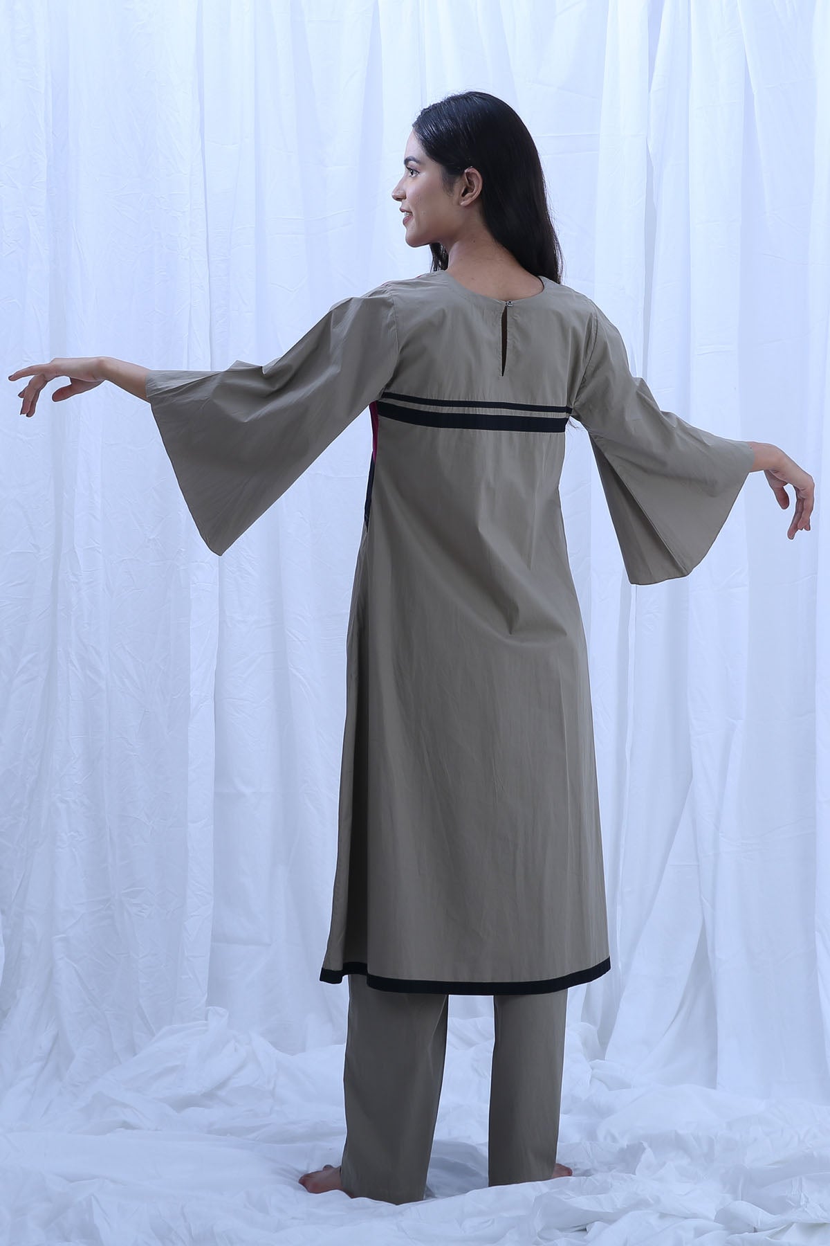 Colorblock Round Neck Kurta Set