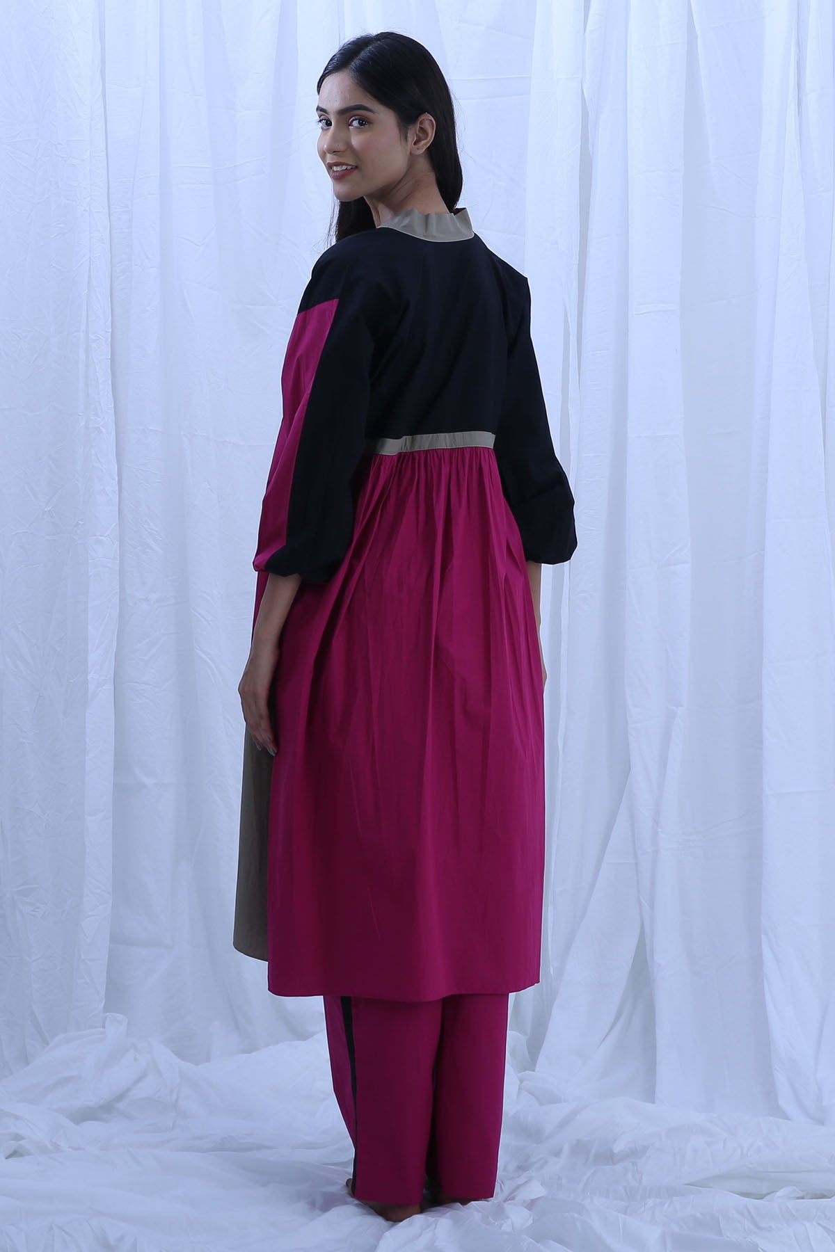 Colorblock V-Neck Kurta & Pants