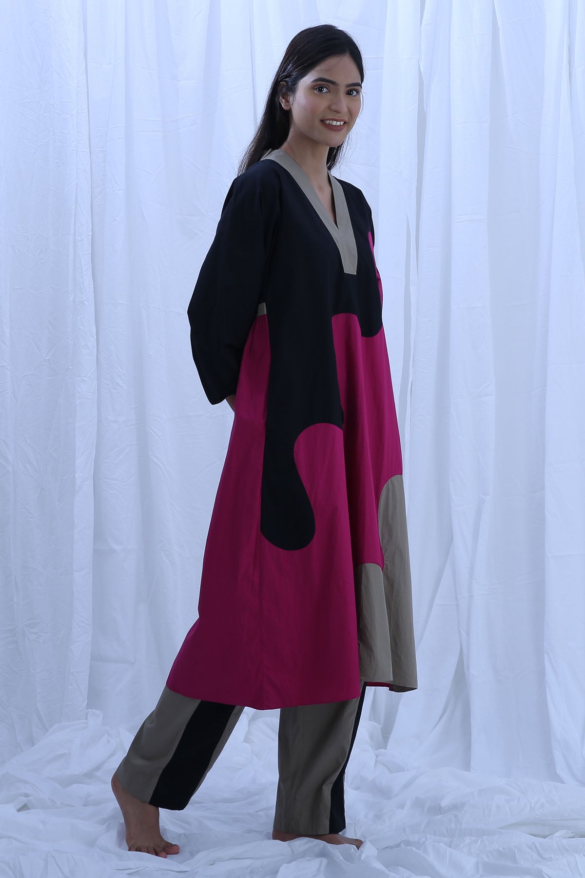 Colorblock V-Neck Kurta & Pants