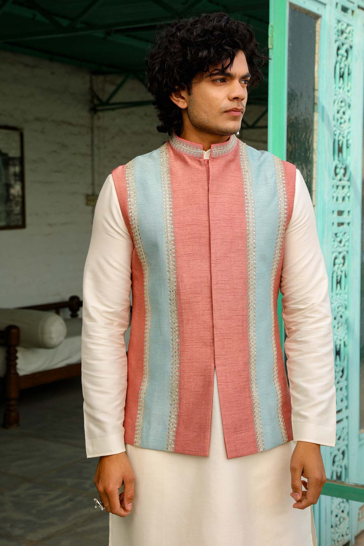 Colour Block Embroidered Bundi