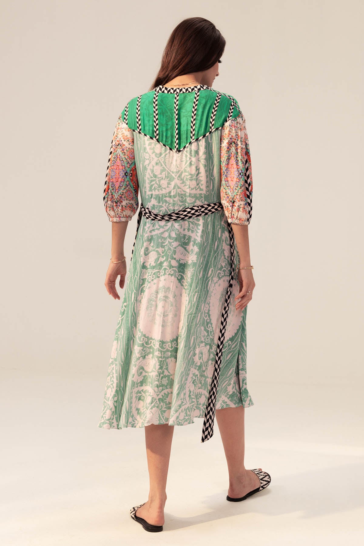 Contrast Collar Midi Dress