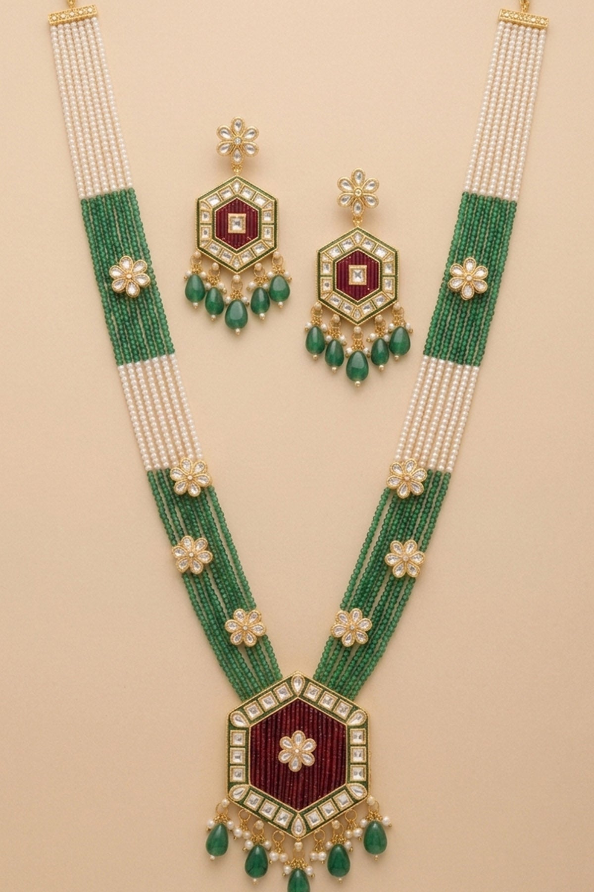 Cream & Emerald Jewellery Set