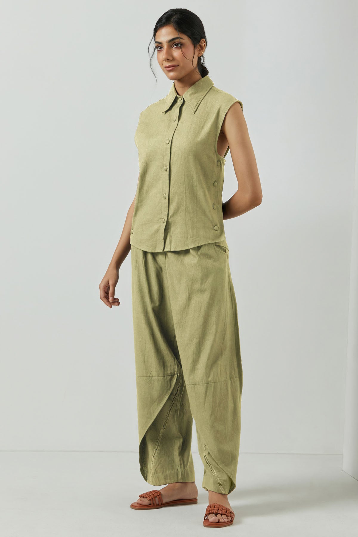 Cream beige Sleeveless Top