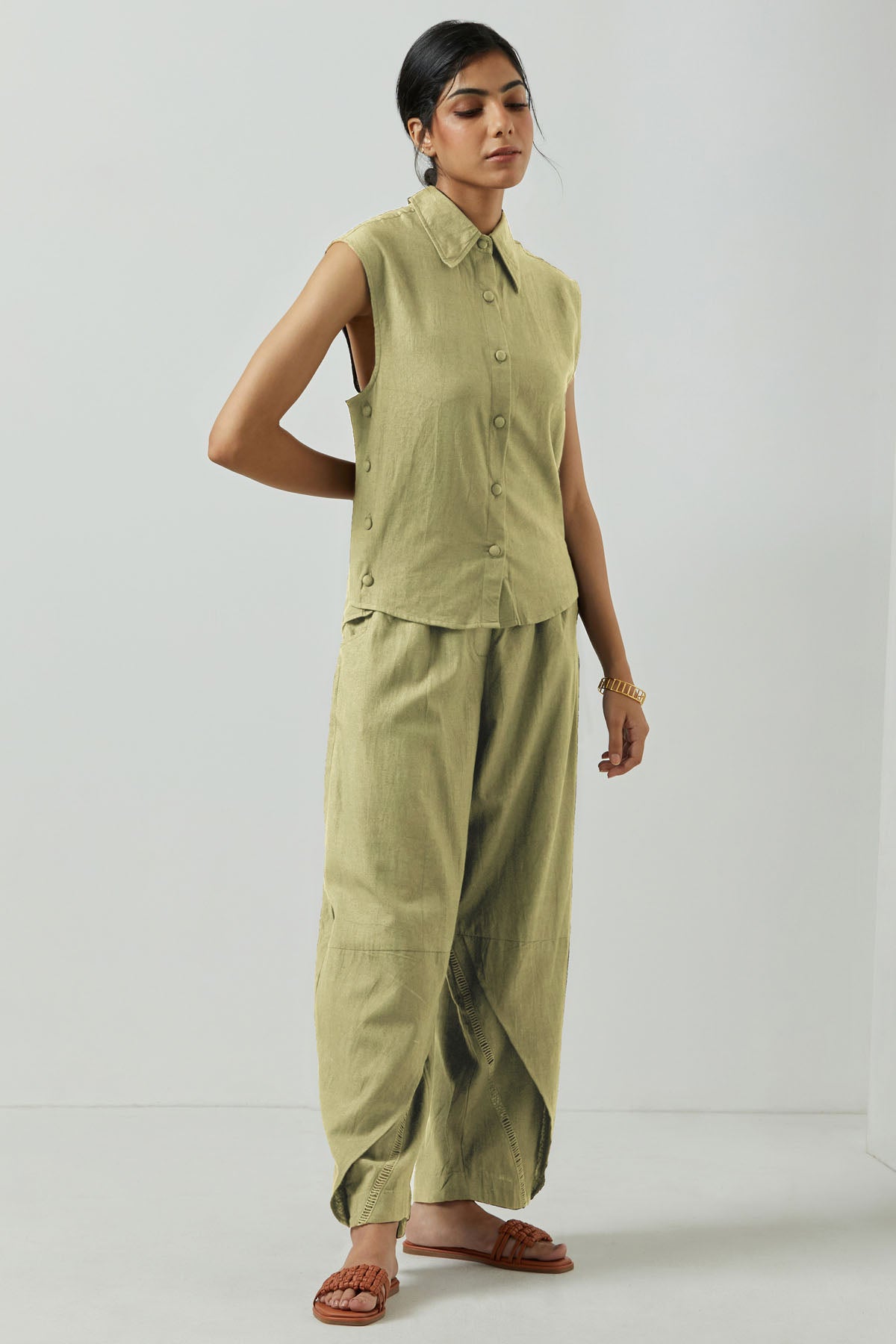 Cream beige Sleeveless Top