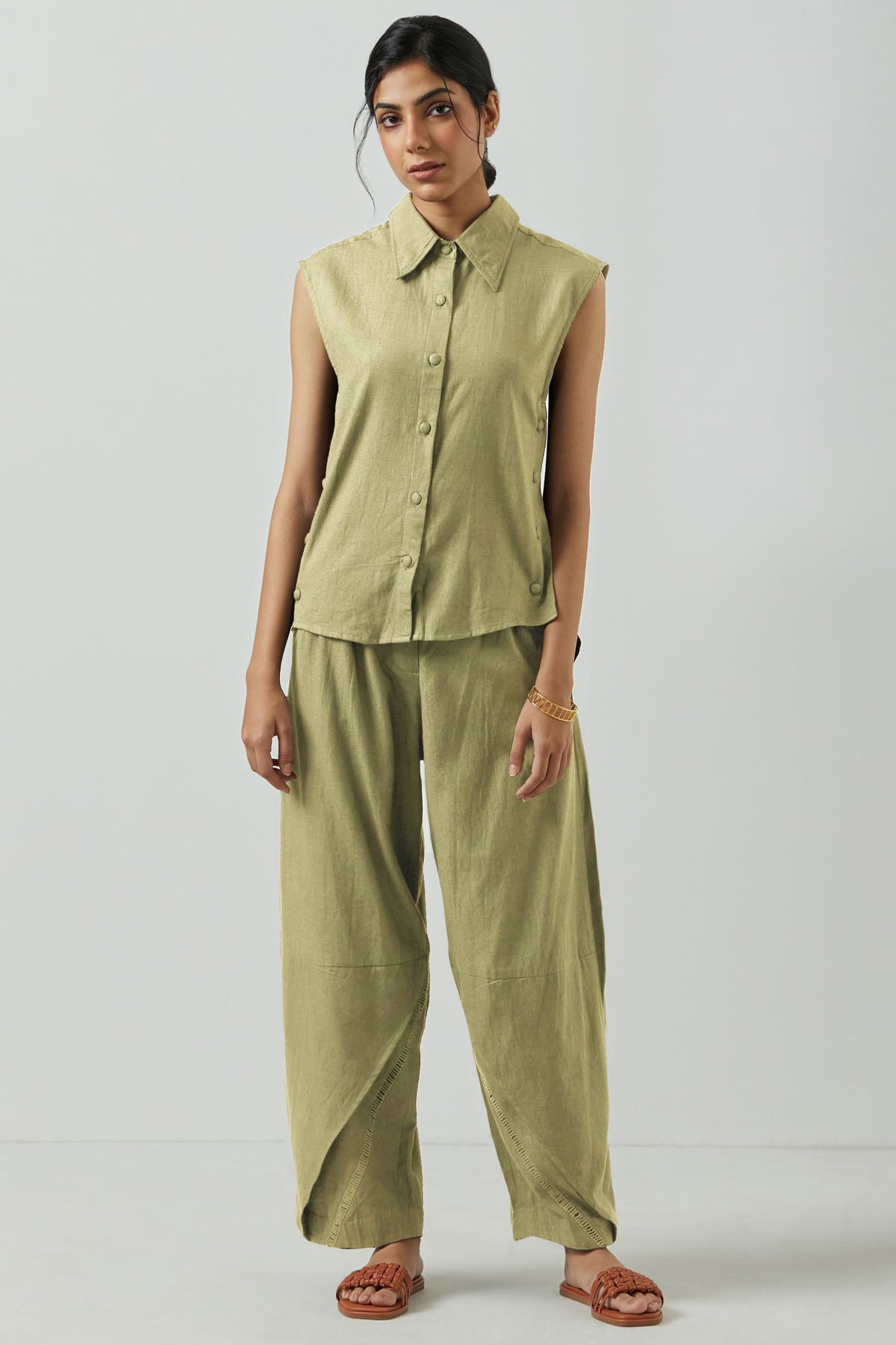 Cream beige Sleeveless Top