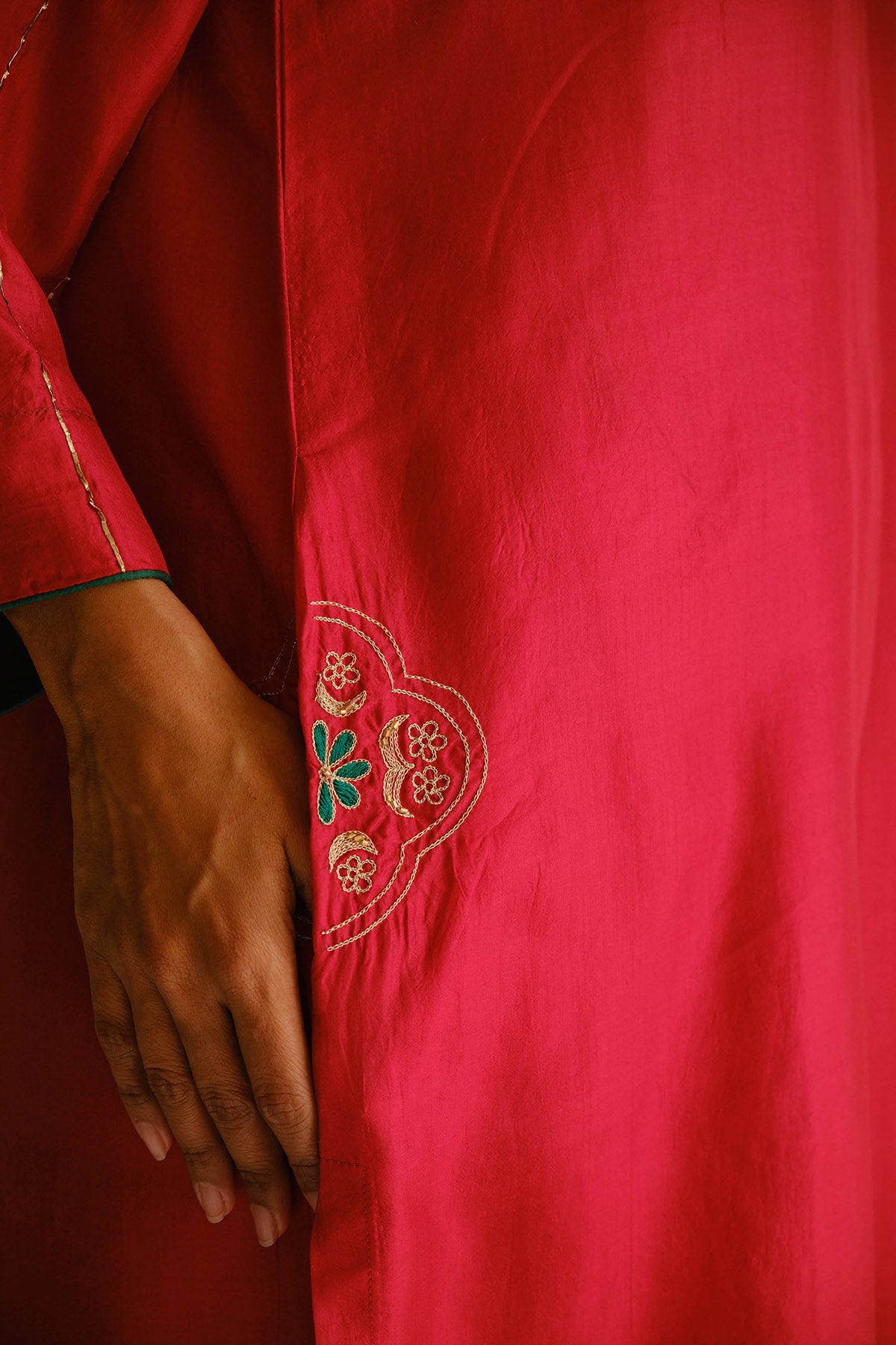 Crimson Resham & Zari Kurta Set