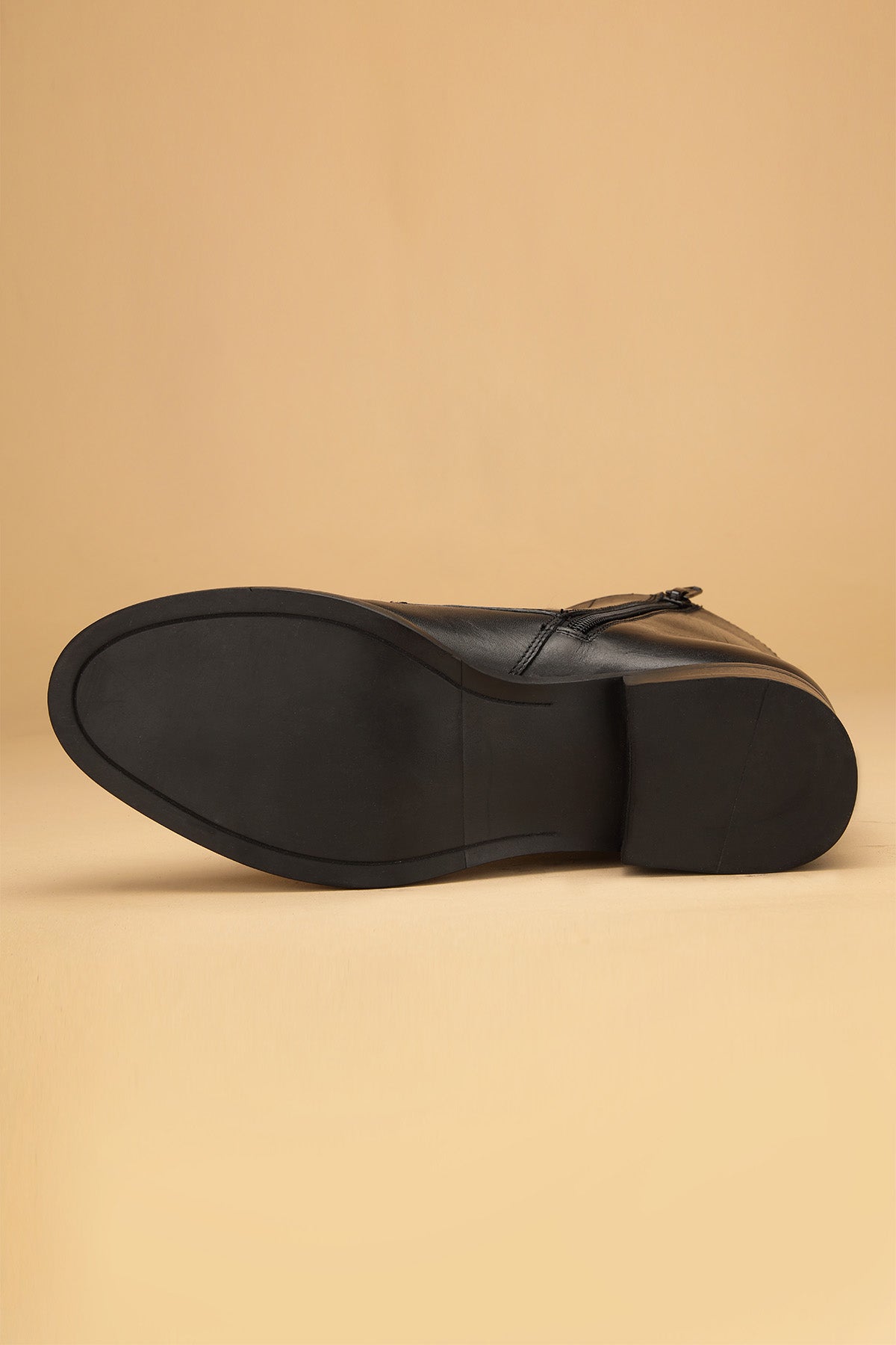 Crust Leather Black Heel Boots