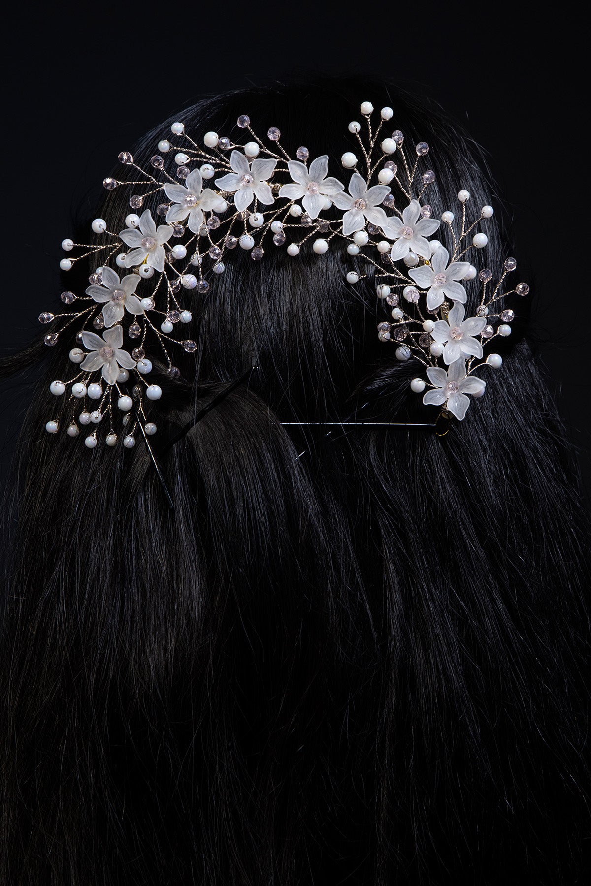 Crystal White Bale Bun Clip