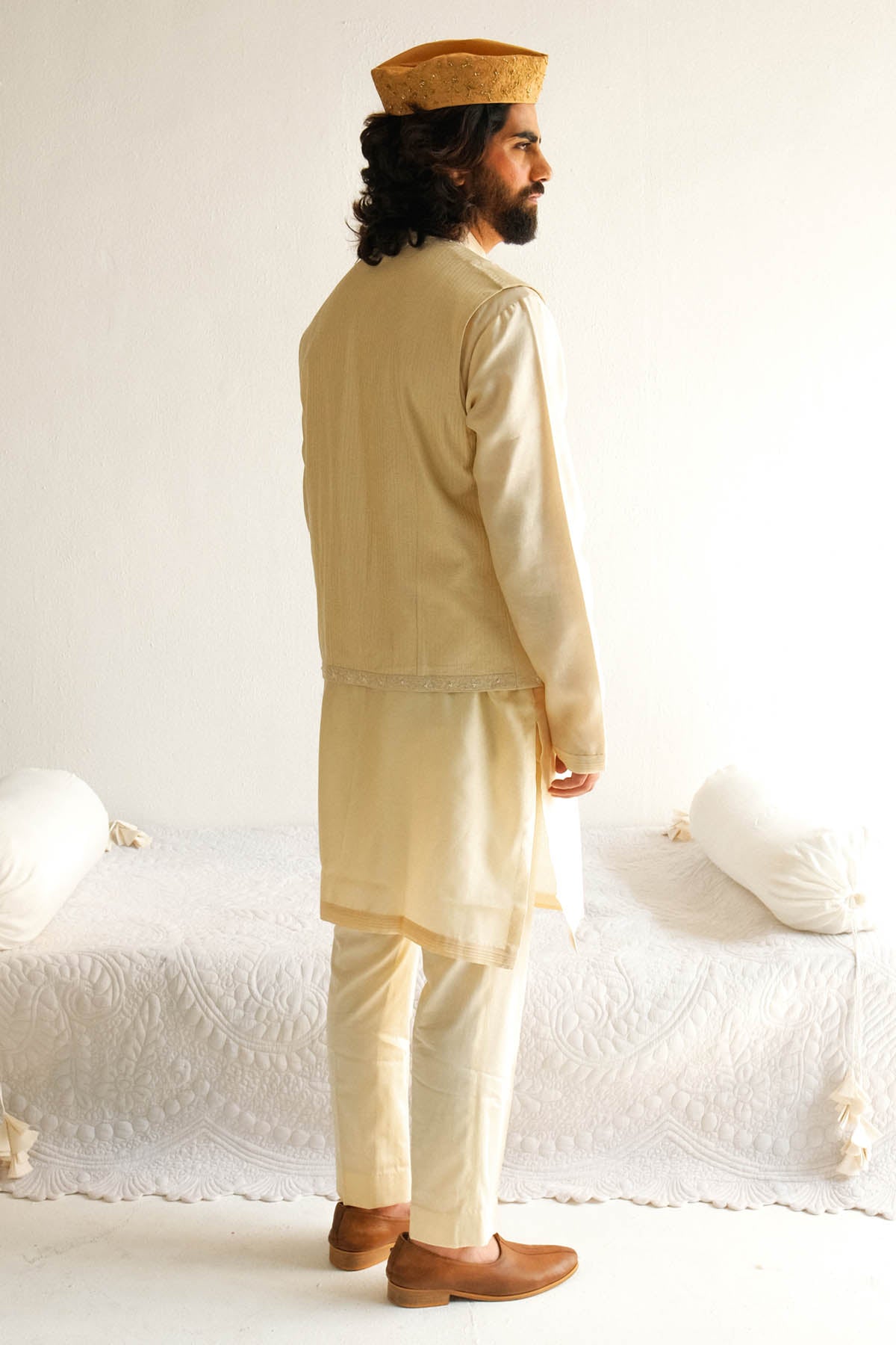 Dori Embroidered Beige Bundi Set