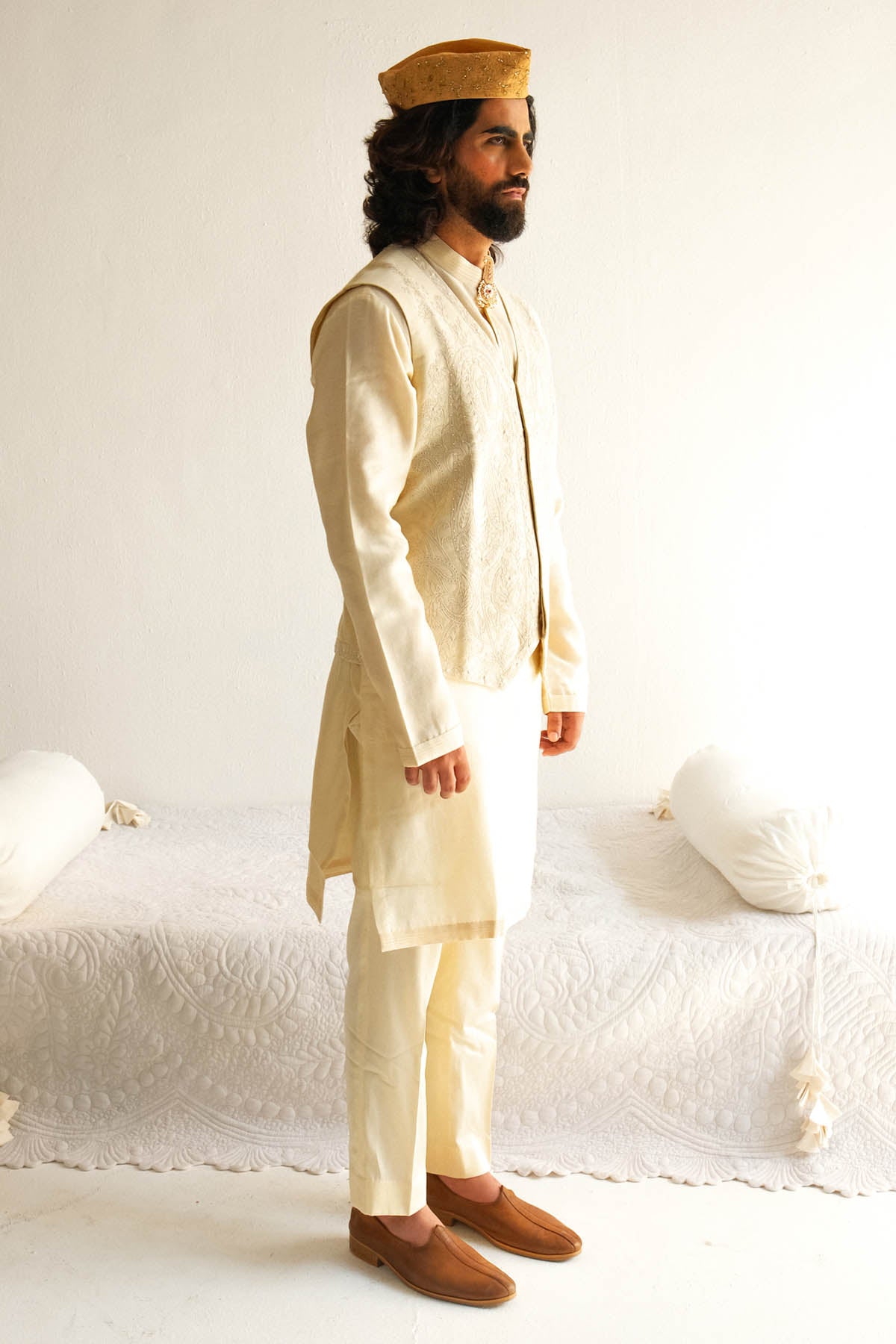 Dori Embroidered Beige Bundi Set