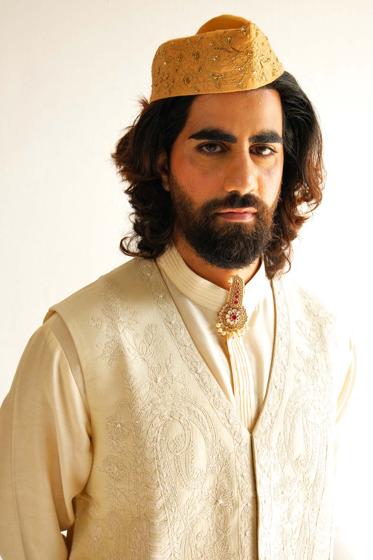 Dori Embroidered Beige Bundi Set