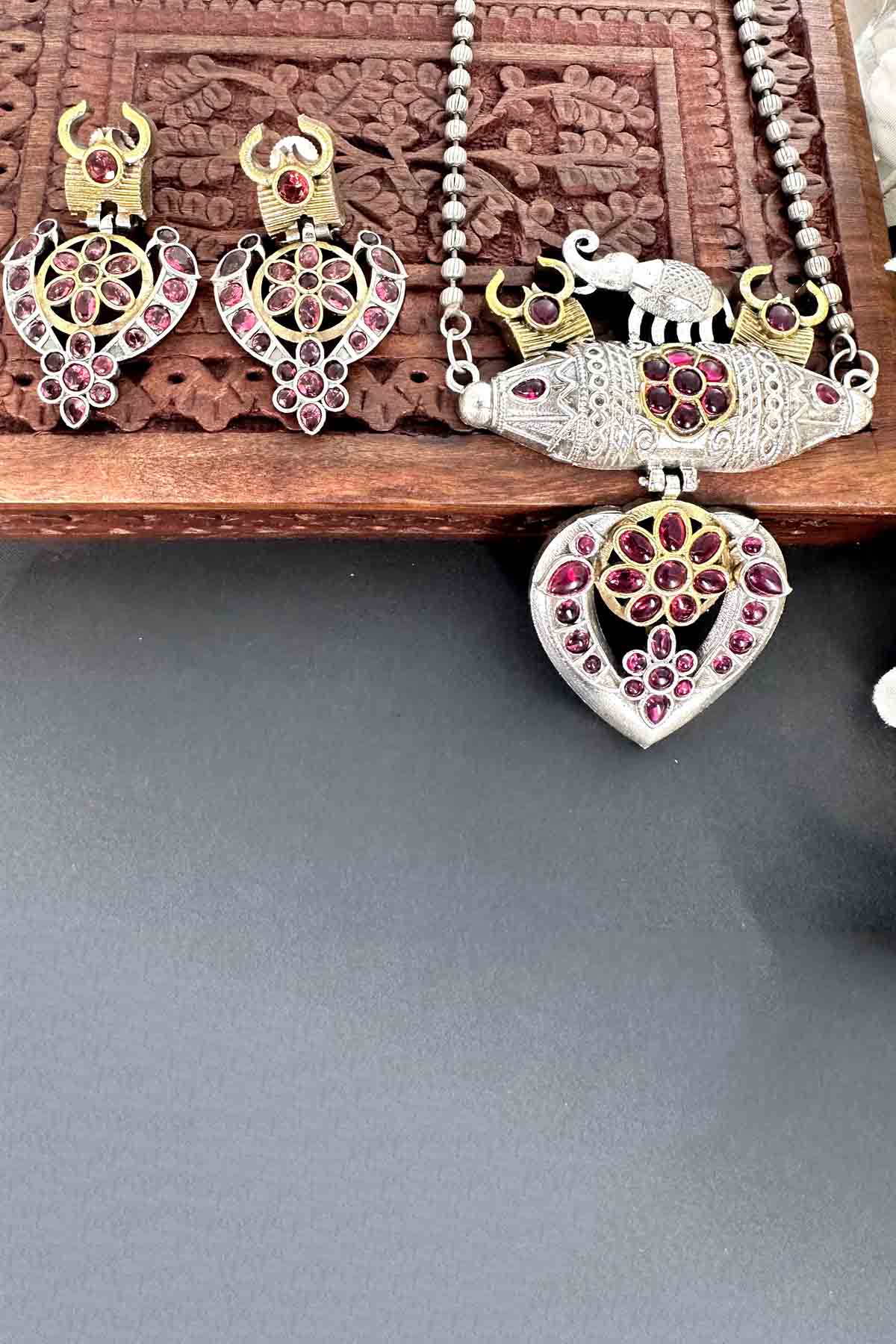 Elephant Pendant Necklace Set