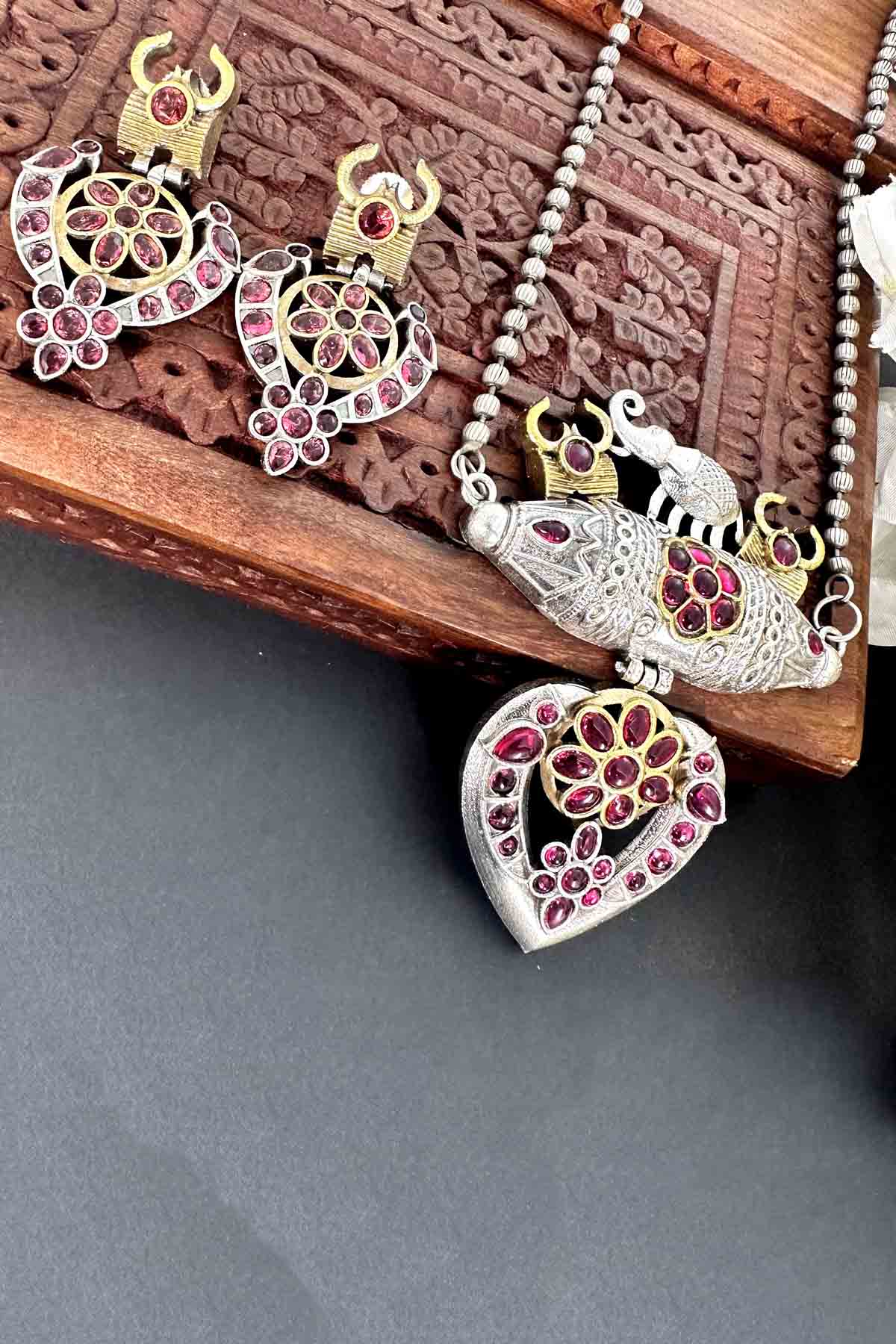 Elephant Pendant Necklace Set