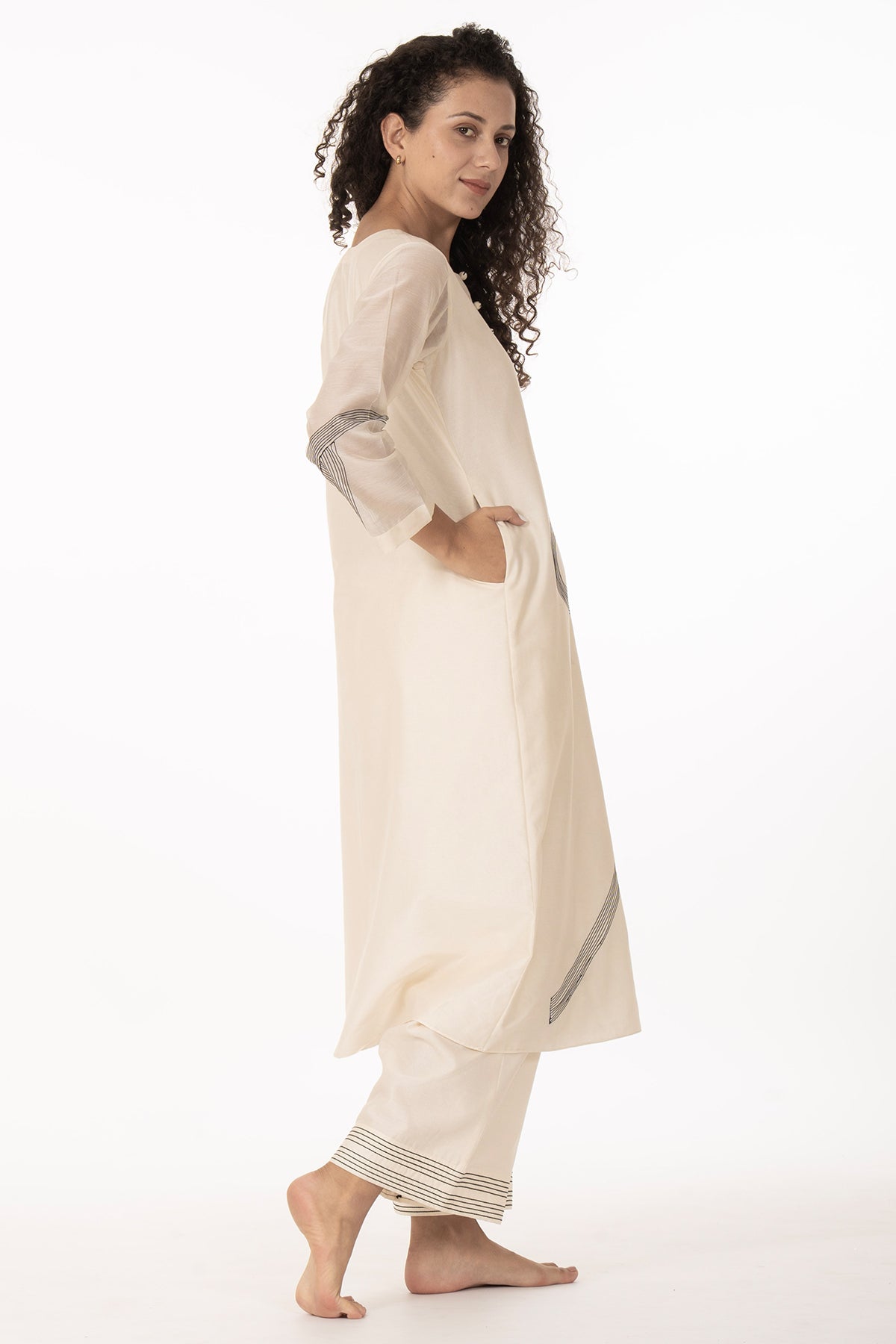 Embroidered Ivory Kurta & Pants
