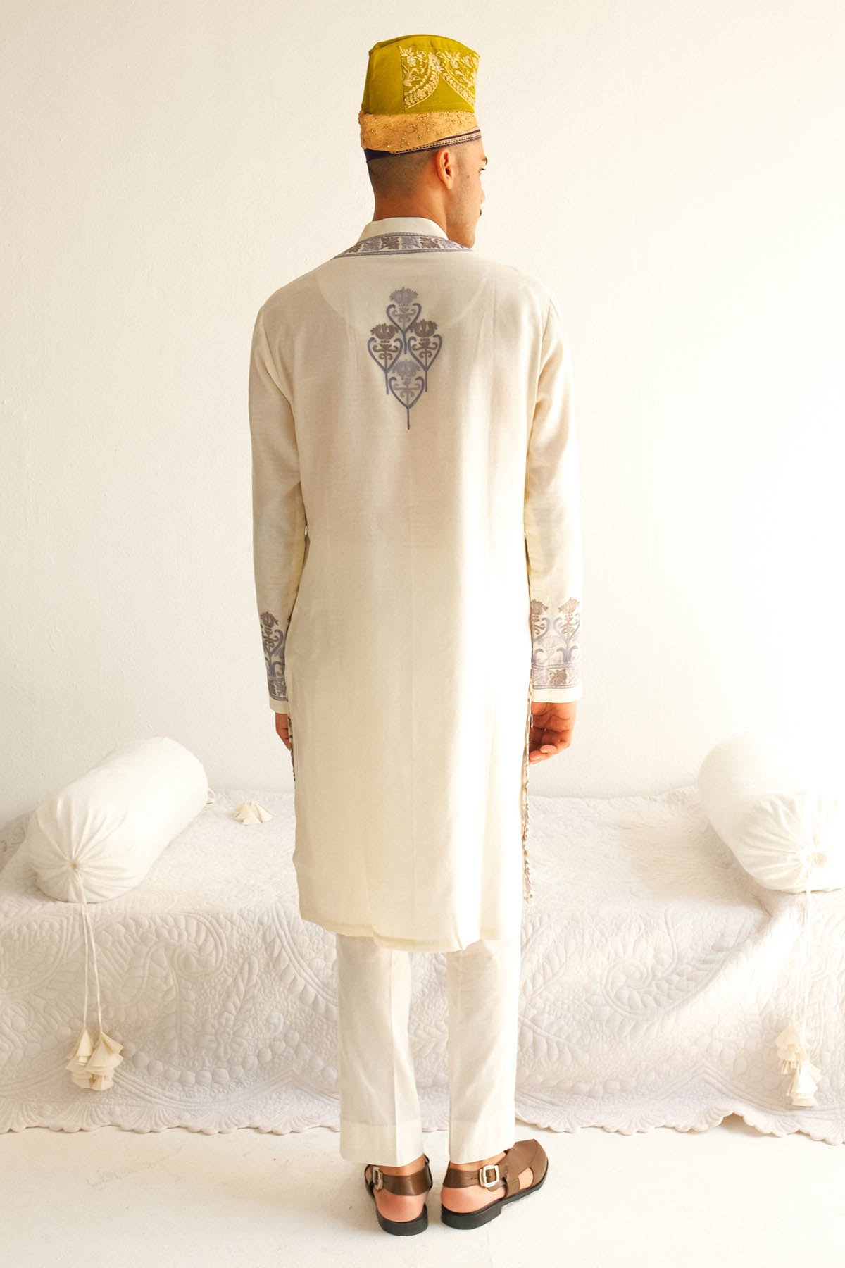 Embroidered Ivory Kurta & Pyjama