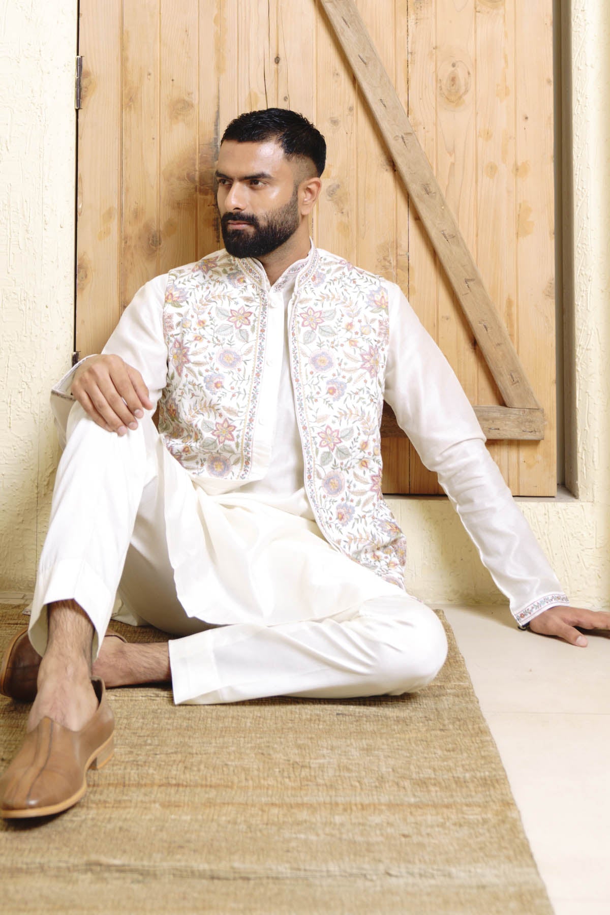Embroidered Kurta Bundi Set