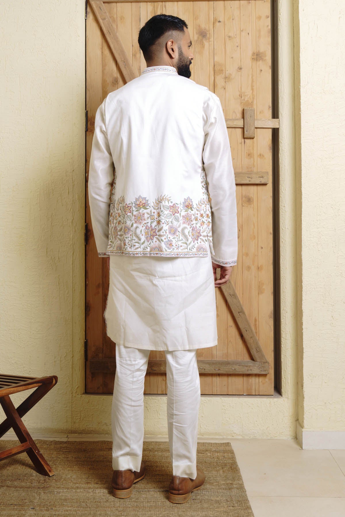 Embroidered Kurta Bundi Set