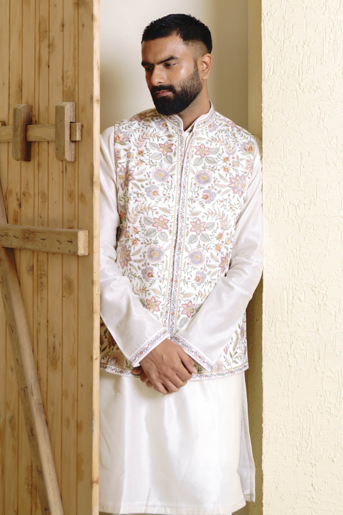 Embroidered Kurta Bundi Set