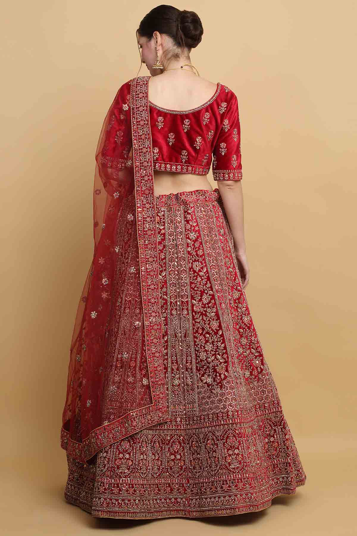 Embroidered Lehenga Set & Potli