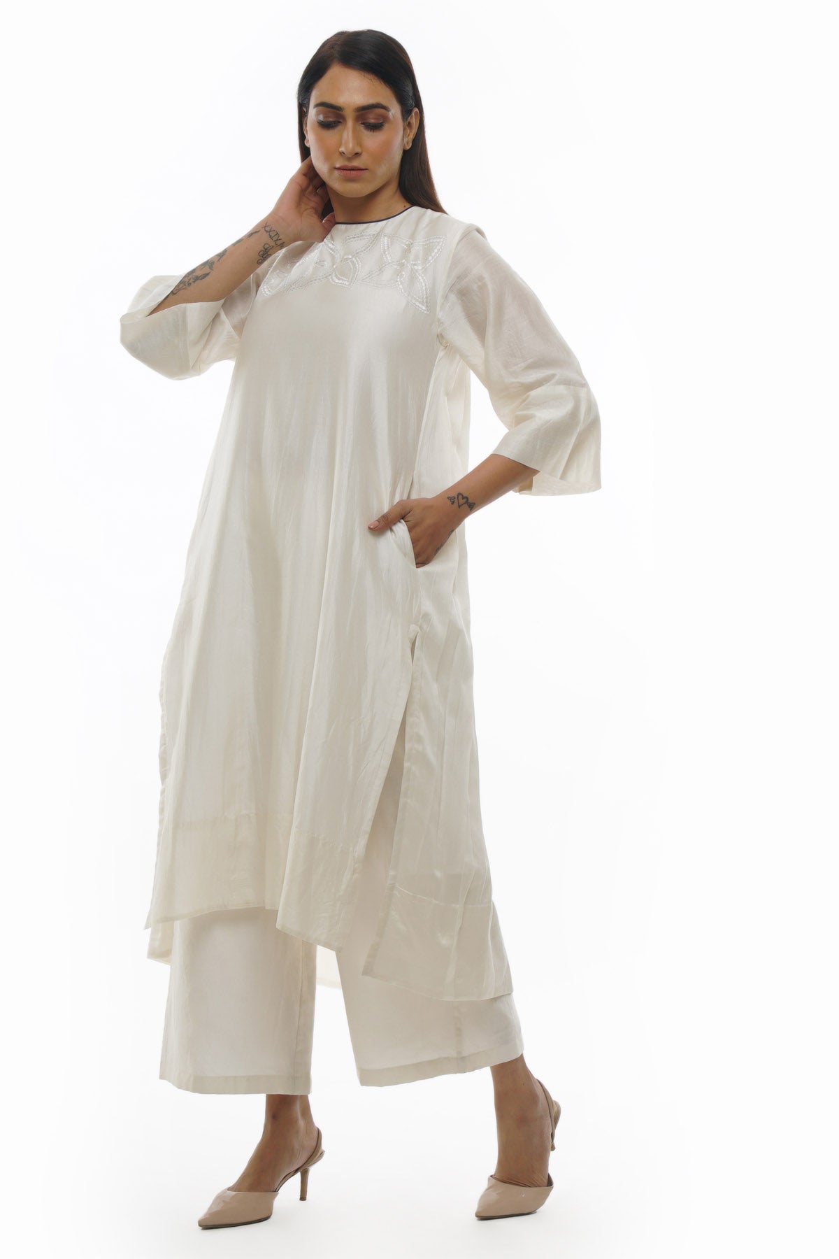 Embroidered White Kurta & Pants
