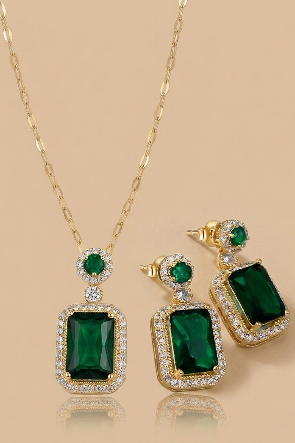 Emerald Rectangle Jewellery Set