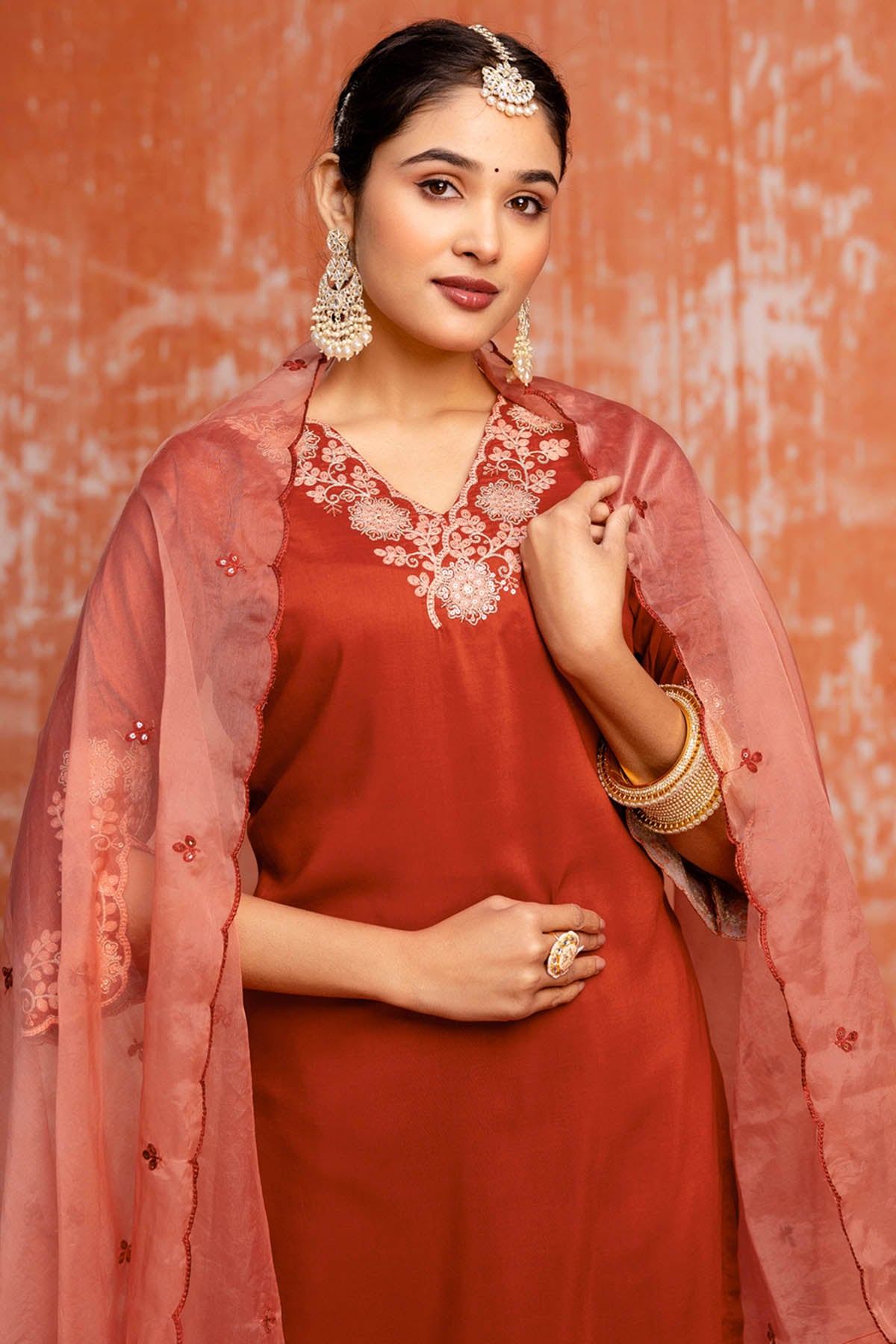 Fenta Silk Embroidery Kurta Set