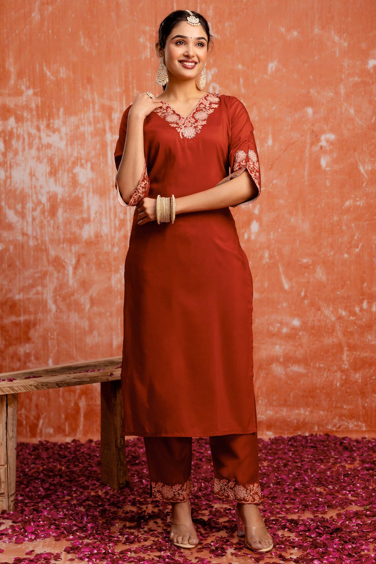 Fenta Silk Embroidery Kurta Set