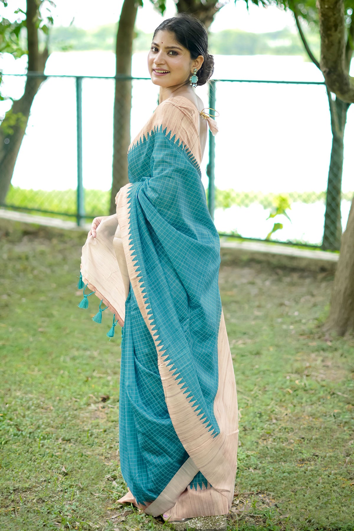 Firozi Tussar Silk Checked Saree