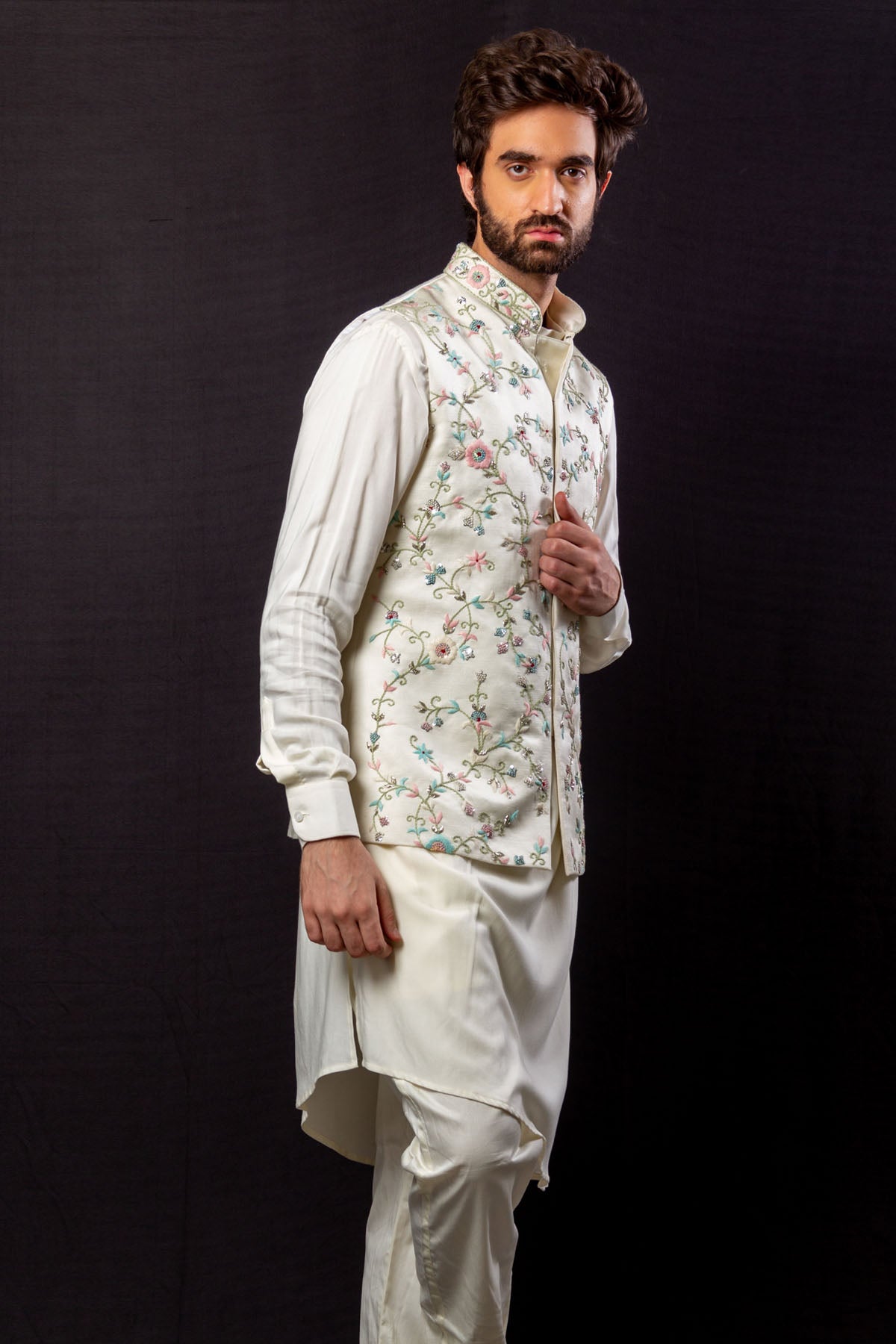 Floral Embroidered Bundi Set