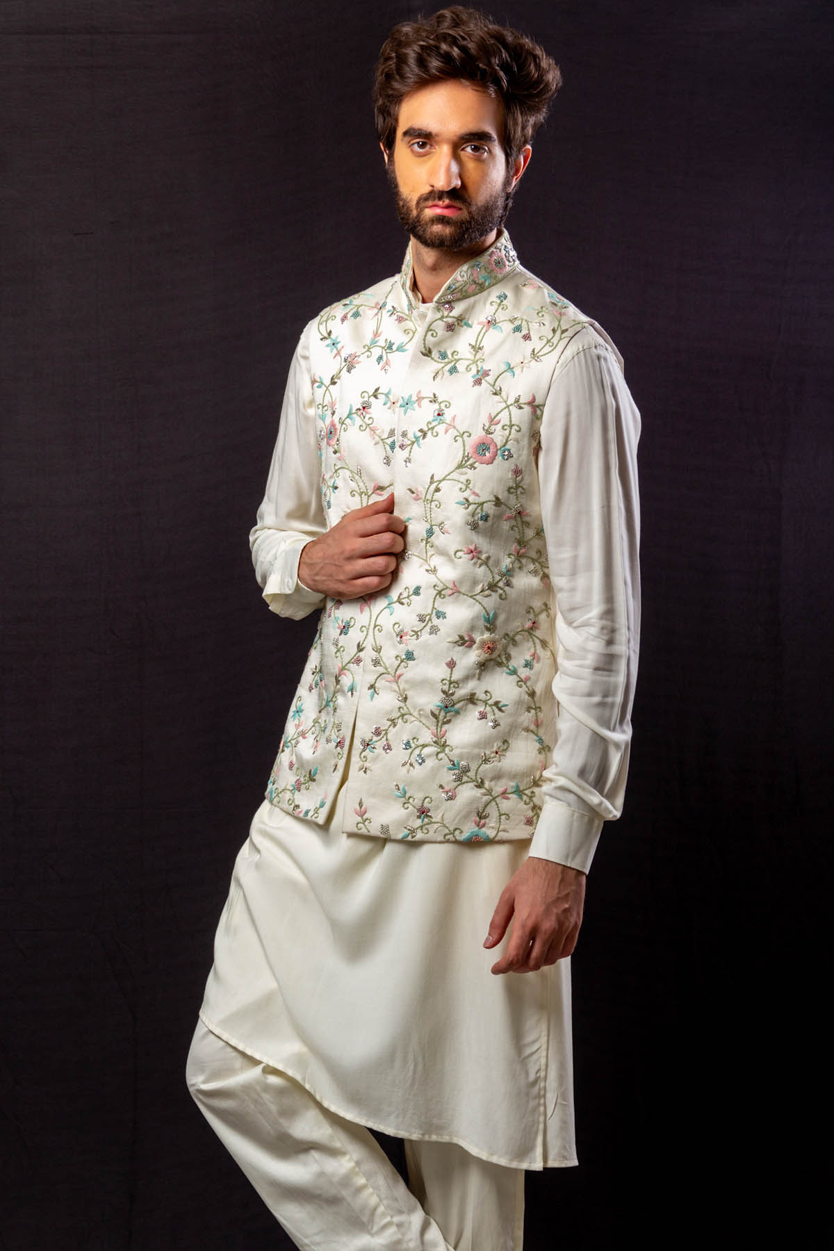 Floral Embroidered Bundi Set