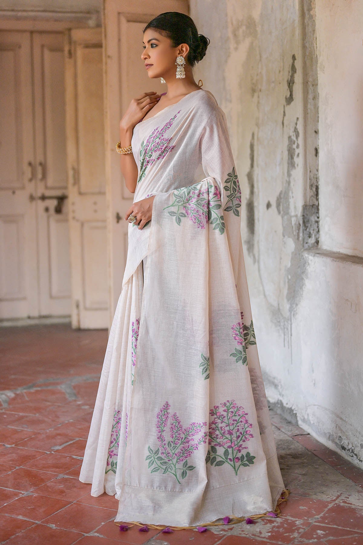 Floral Woven Butta Saree