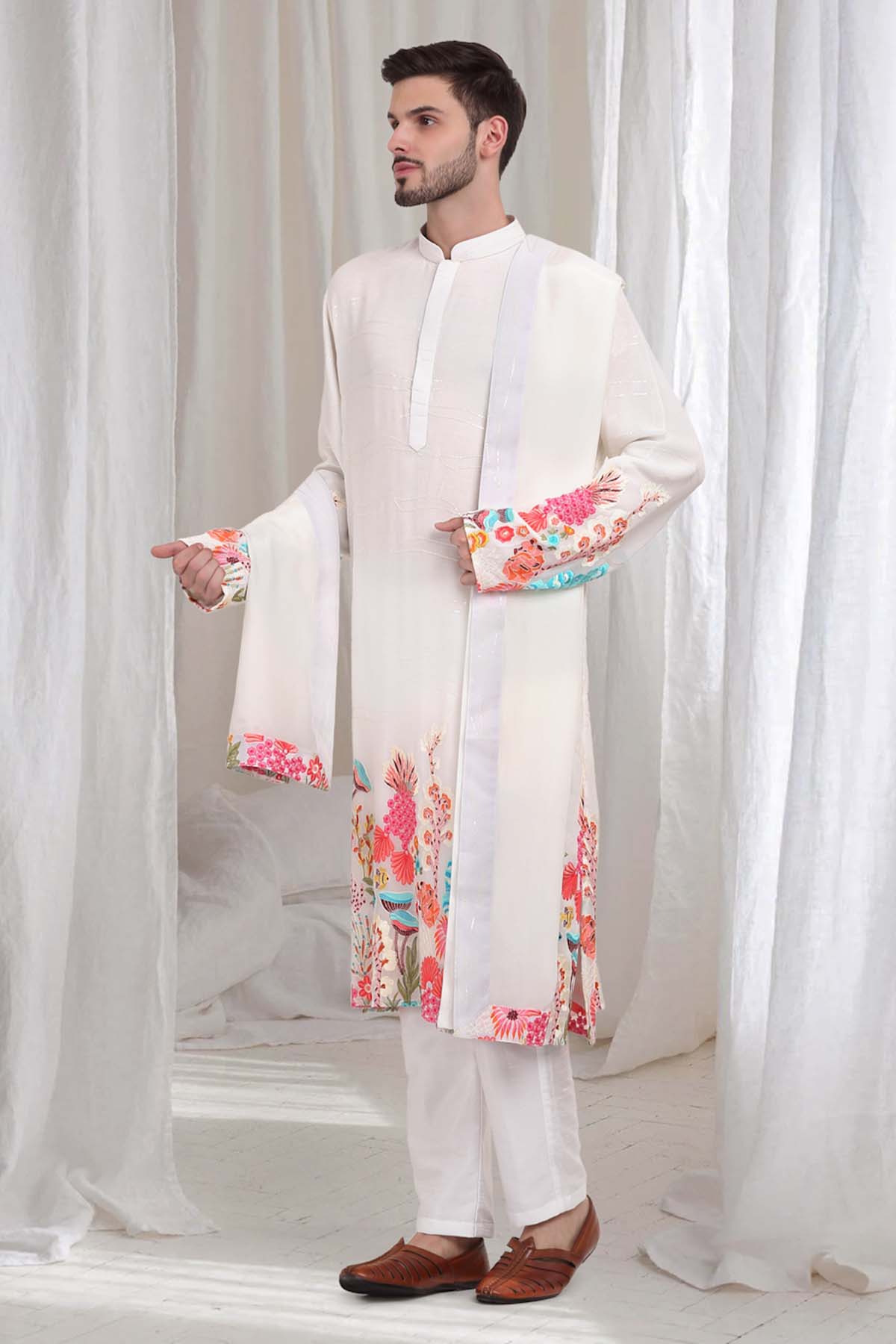 Mandarin Collar White Kurta Set