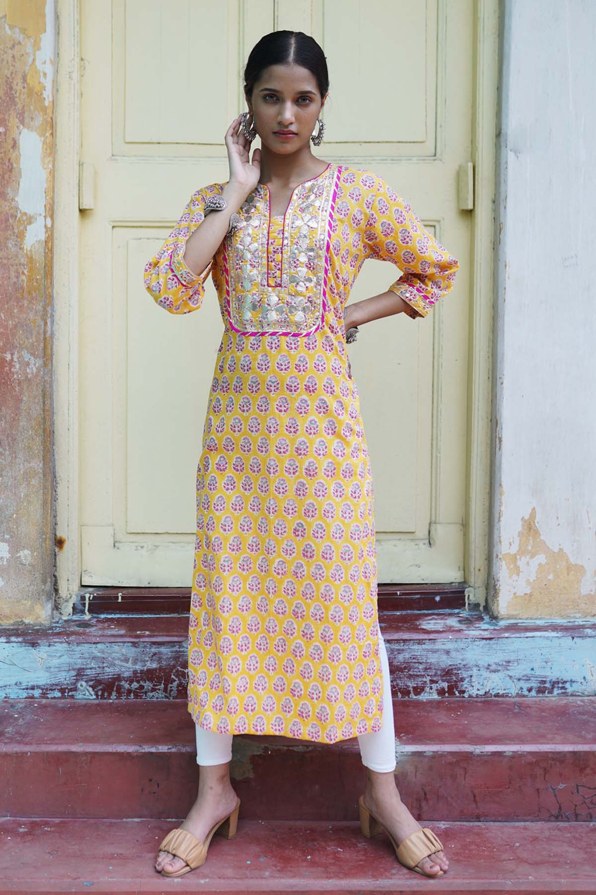 Buy Anamika Khandelwal Floral Gota Embroidered Kurti