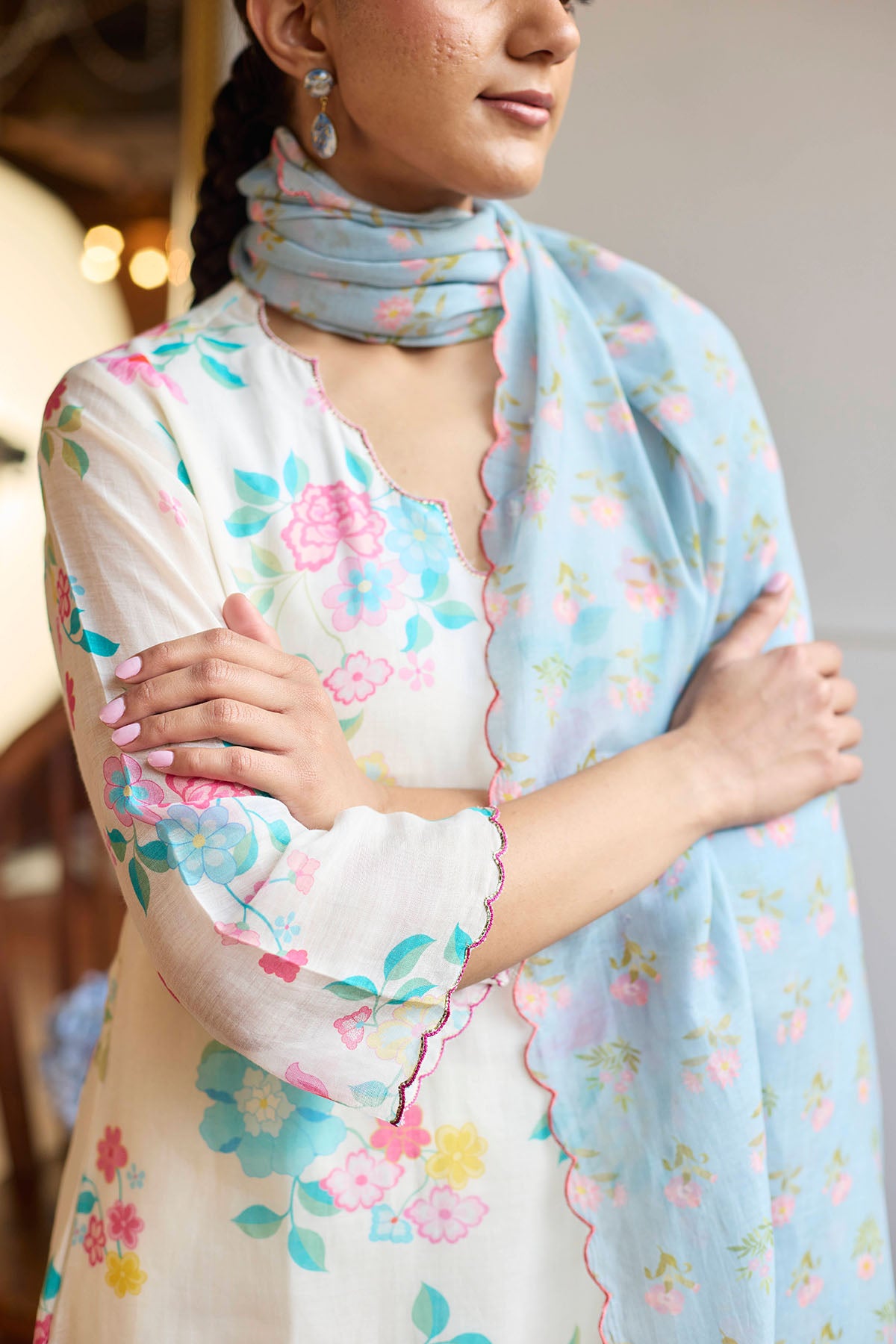 Floral Resham Ivory Kurta Set