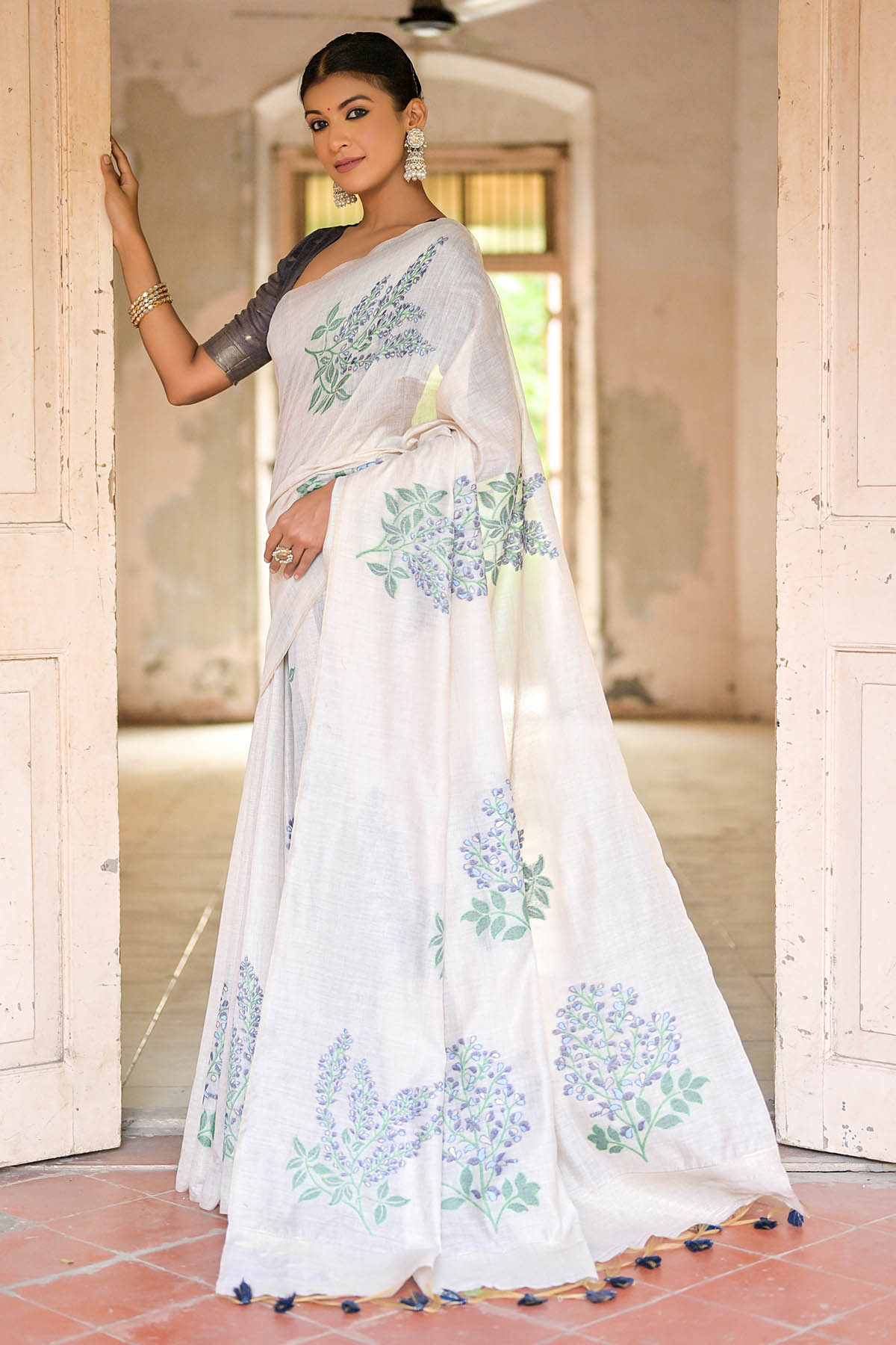 Flower Leaf Butta Cotton Saree