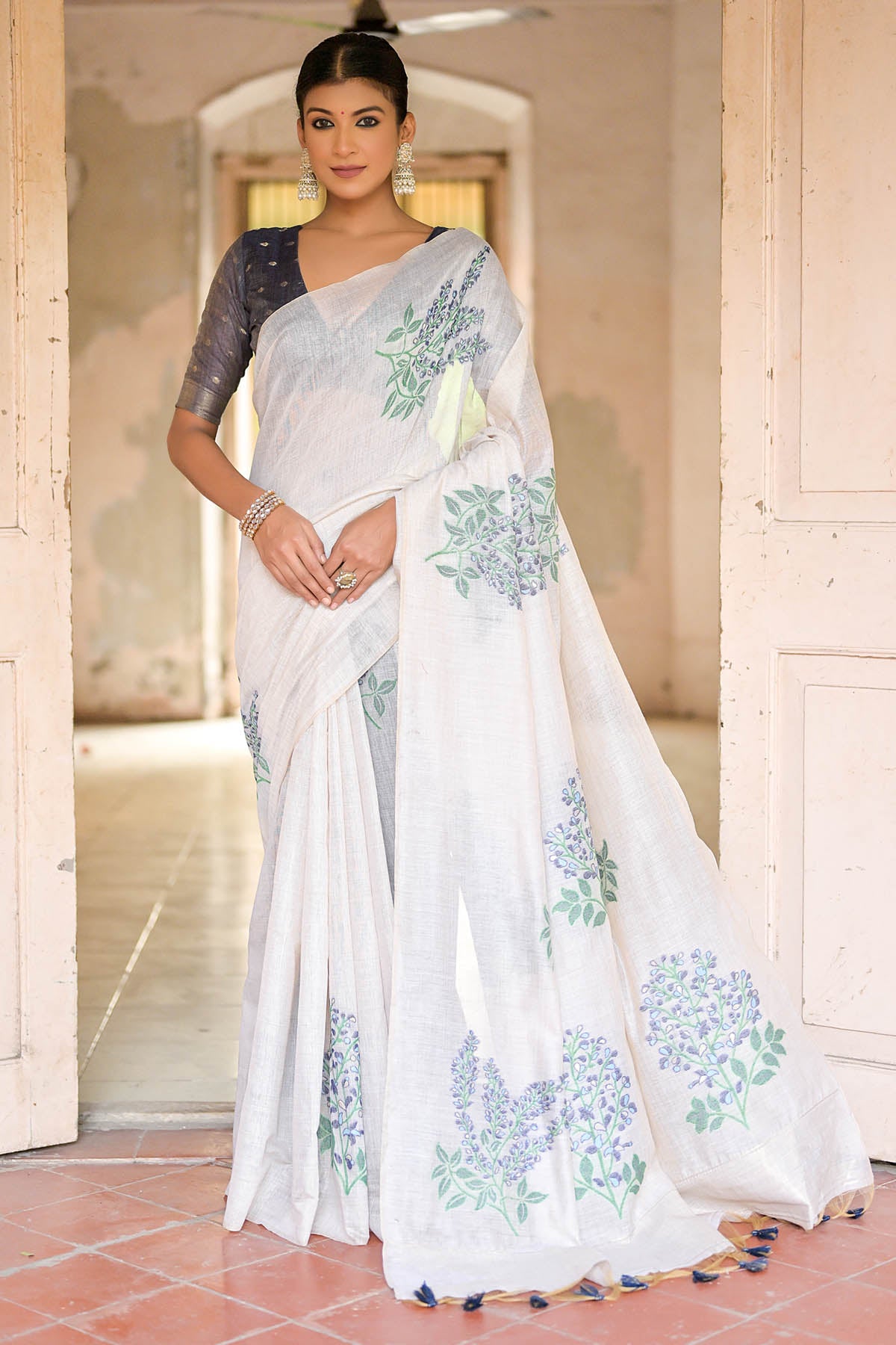 Flower Leaf Butta Cotton Saree