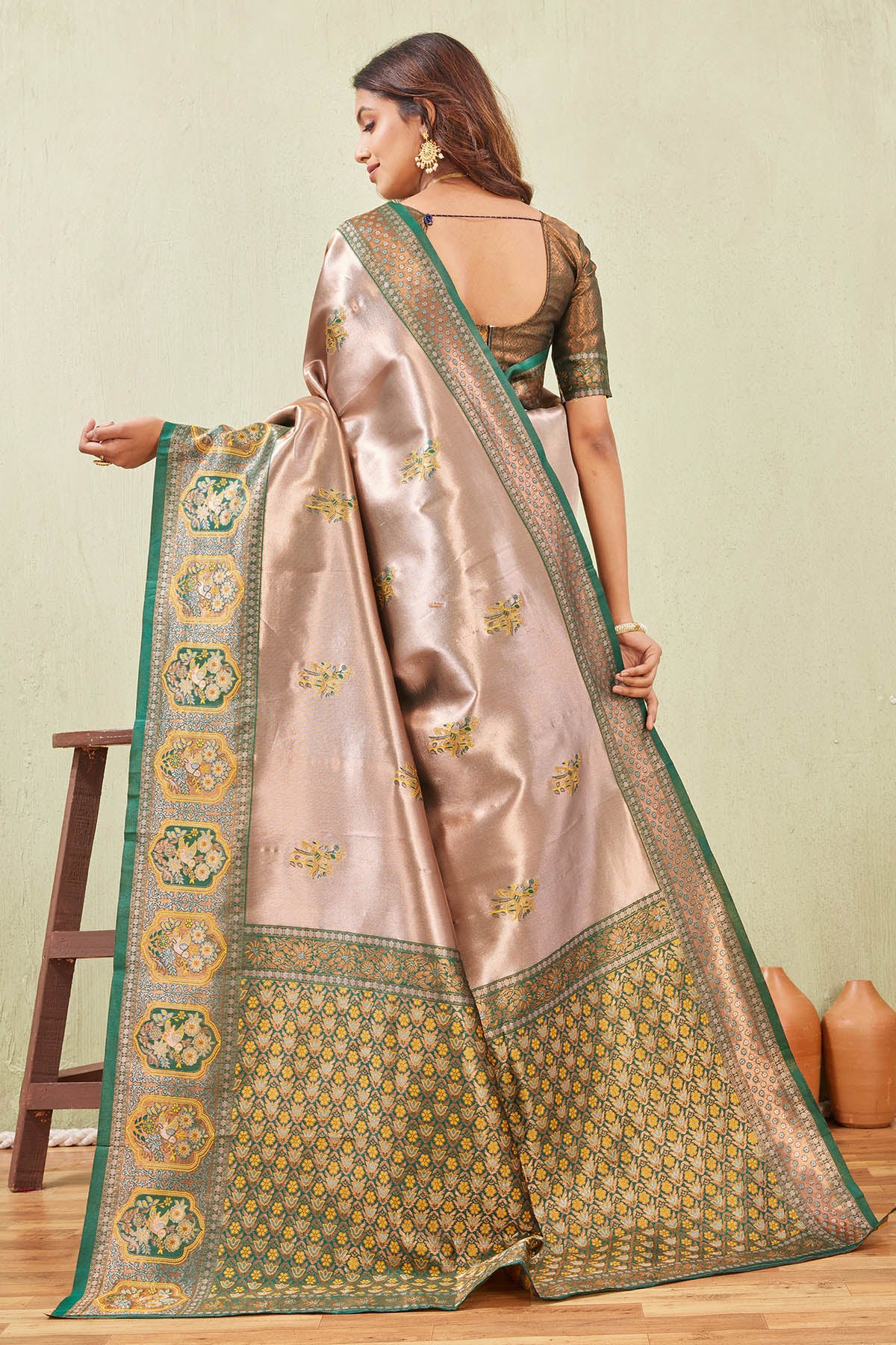 Gajri Silk Floral Border Saree