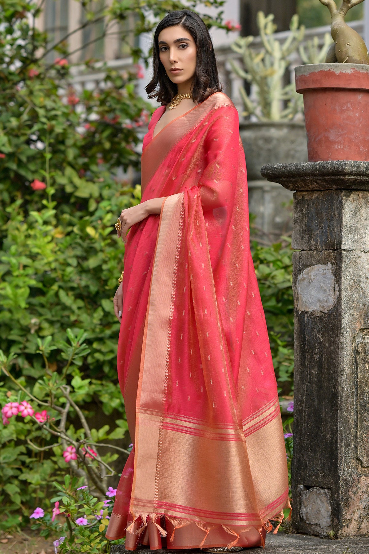 Gajri Zari Woven Butti Saree