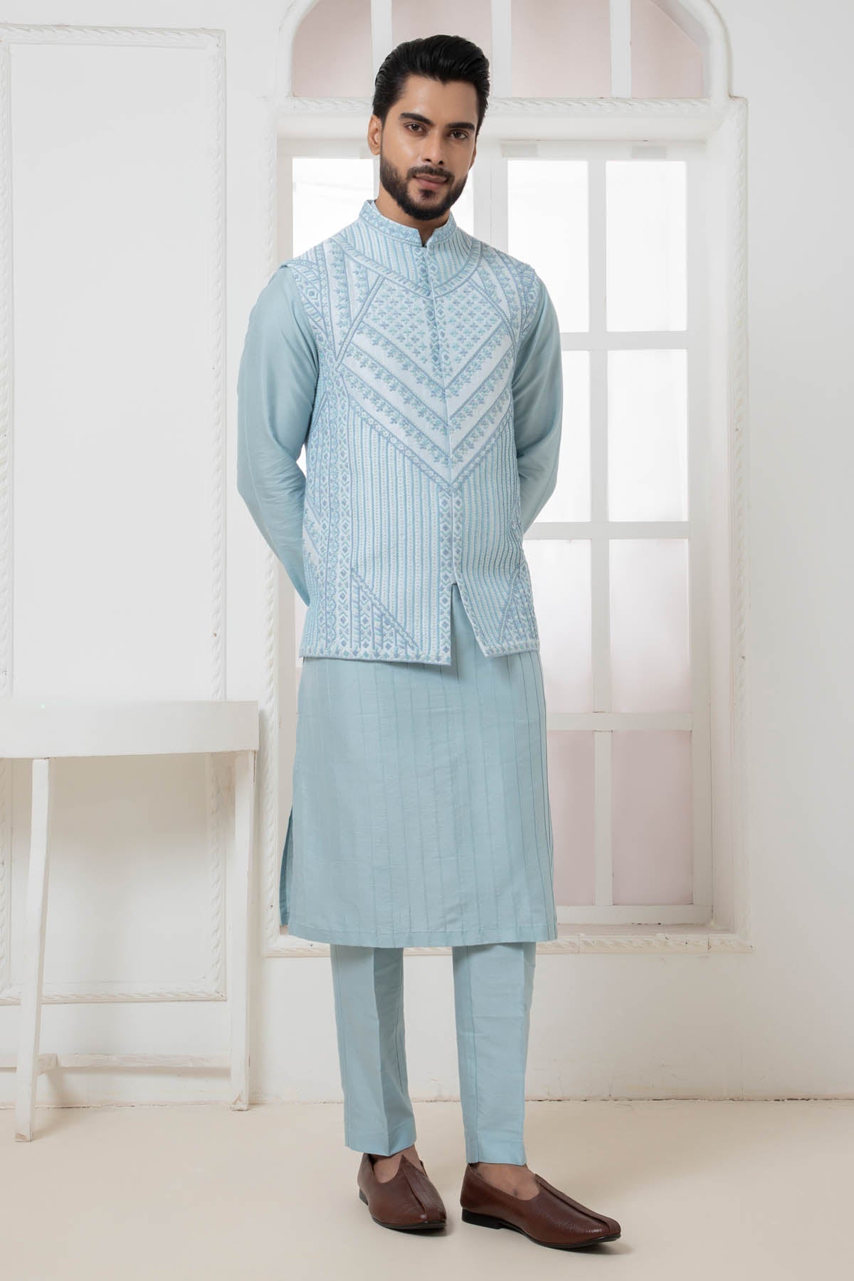 Buy Geometric Jacket & Kurta Set Online