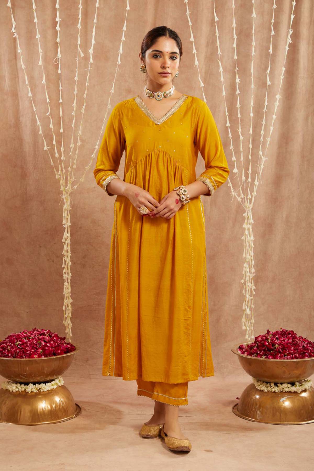 Buy Gold Chanderi Lace Kurta & Pants by Nero for women online at ScrollnShops