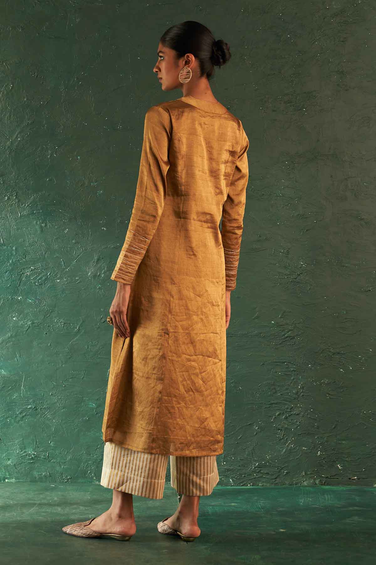 Gold Dori Work V-Neck Kurta Set