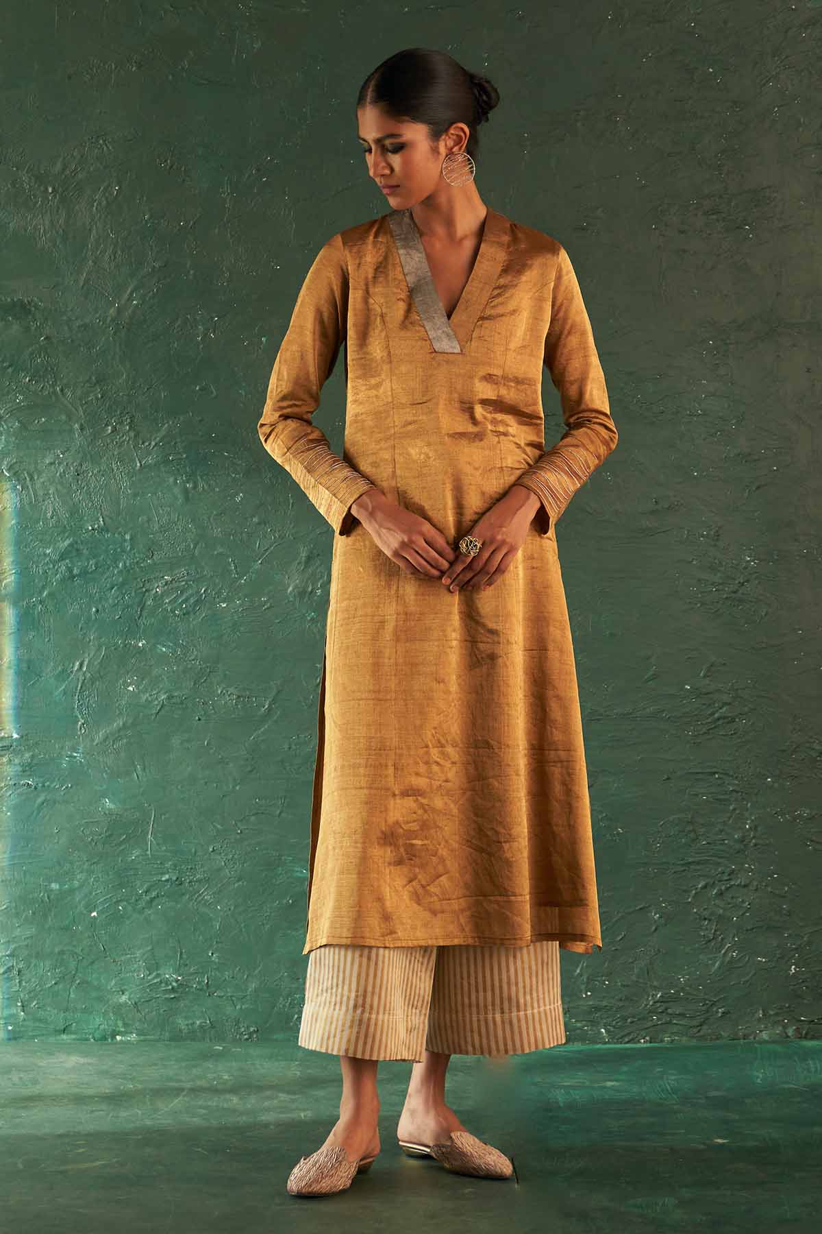 Gold Dori Work V-Neck Kurta Set