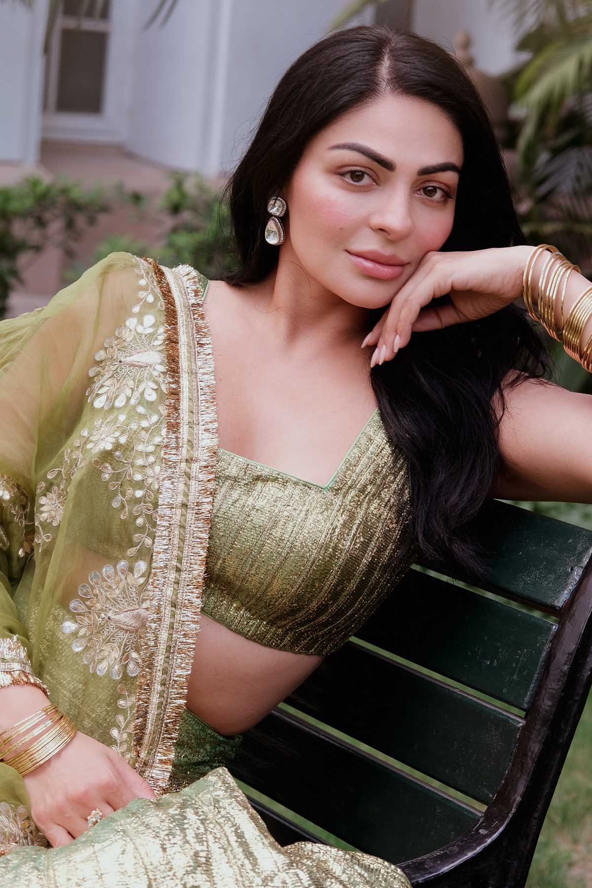 Gold Lampi Gota Lehenga Set