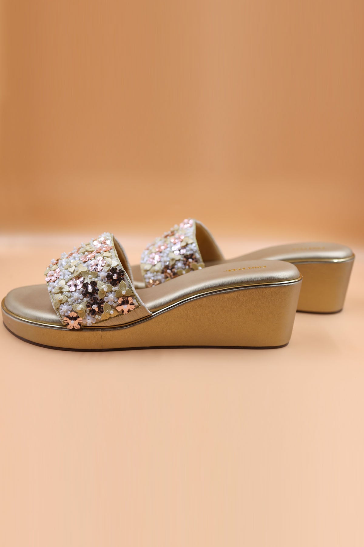 Gold Rexine Anchor Thread Wedges