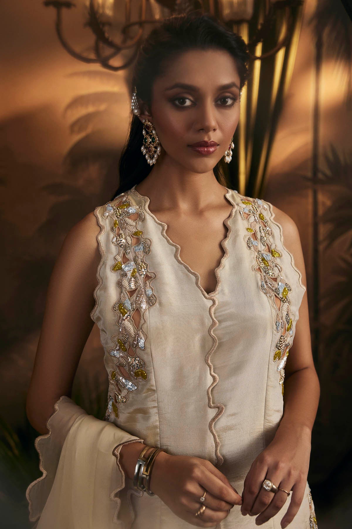 Gold Zari Sleeveless Tunic Set