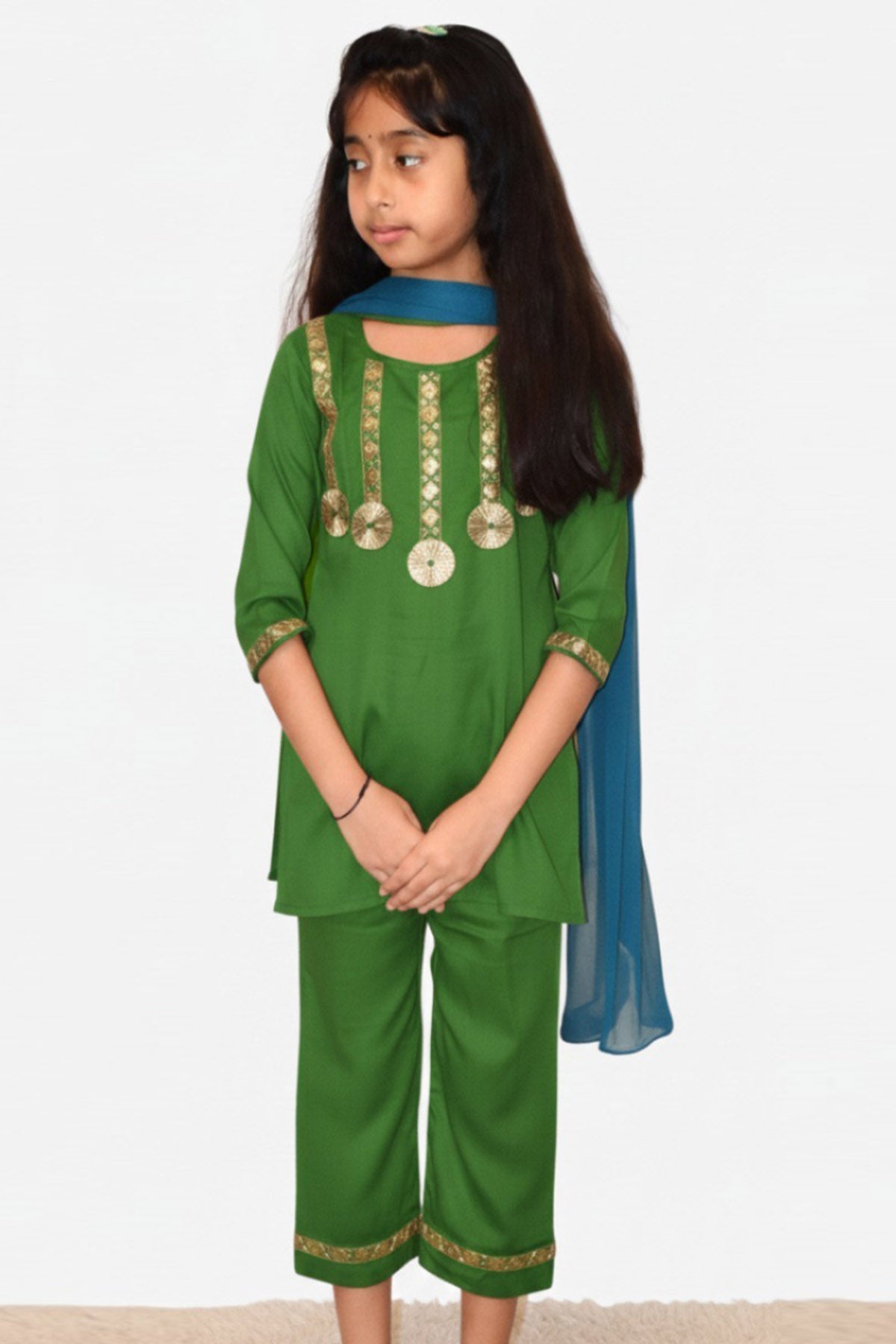 Buy Green Blue Embellish Kurta Set for Kids by ViYa online available at scrollnshops