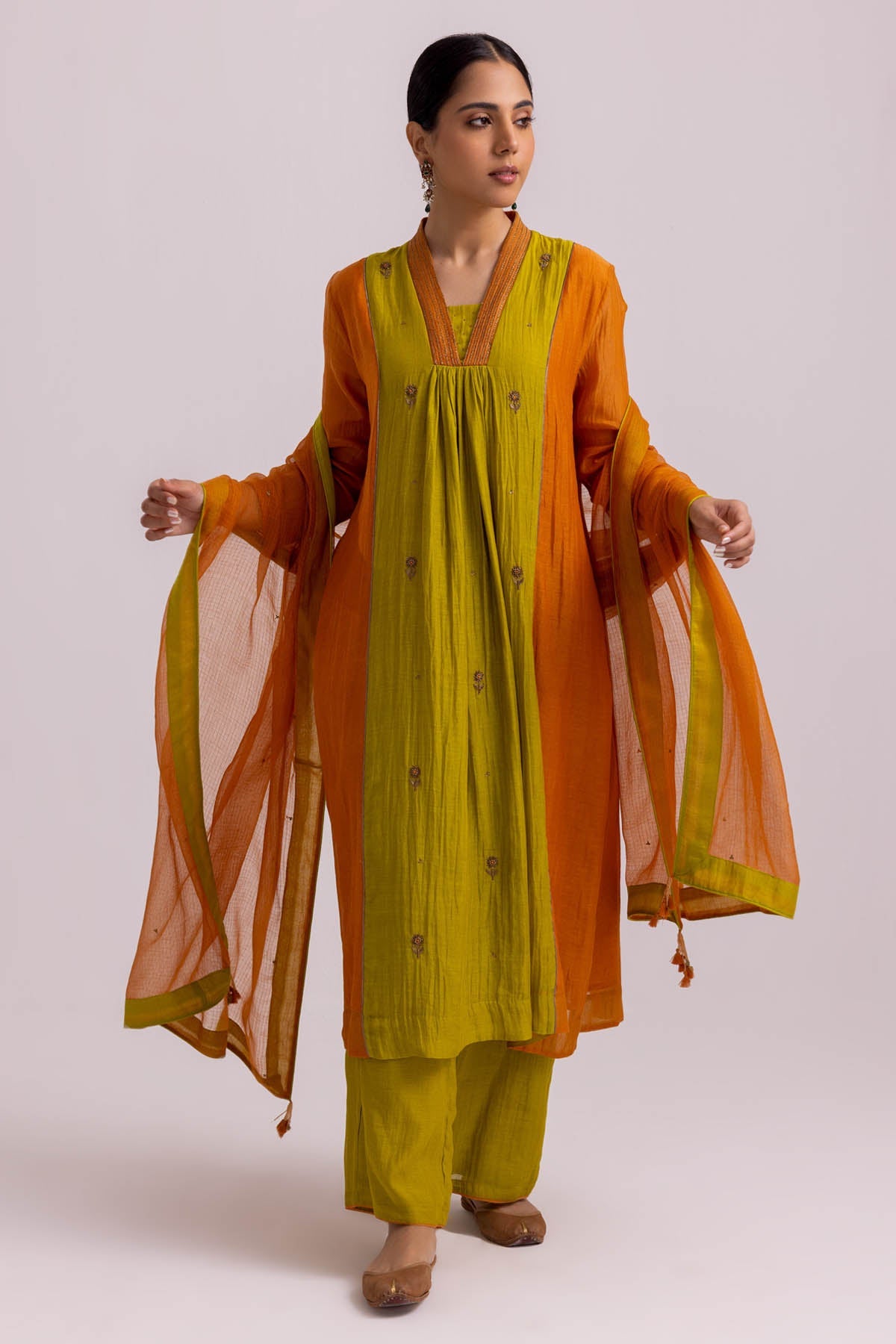Buy Designer Green Chanderi Sequins Kurta Set Online at ScrollnShops