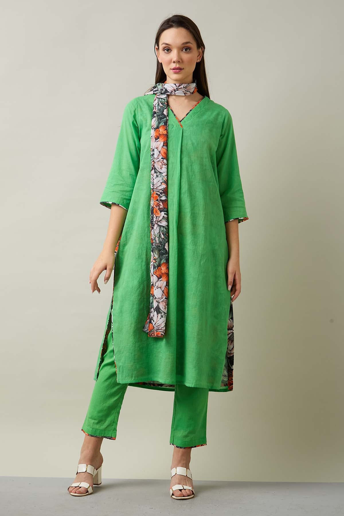 Green Cotton Kurta Set & Stole