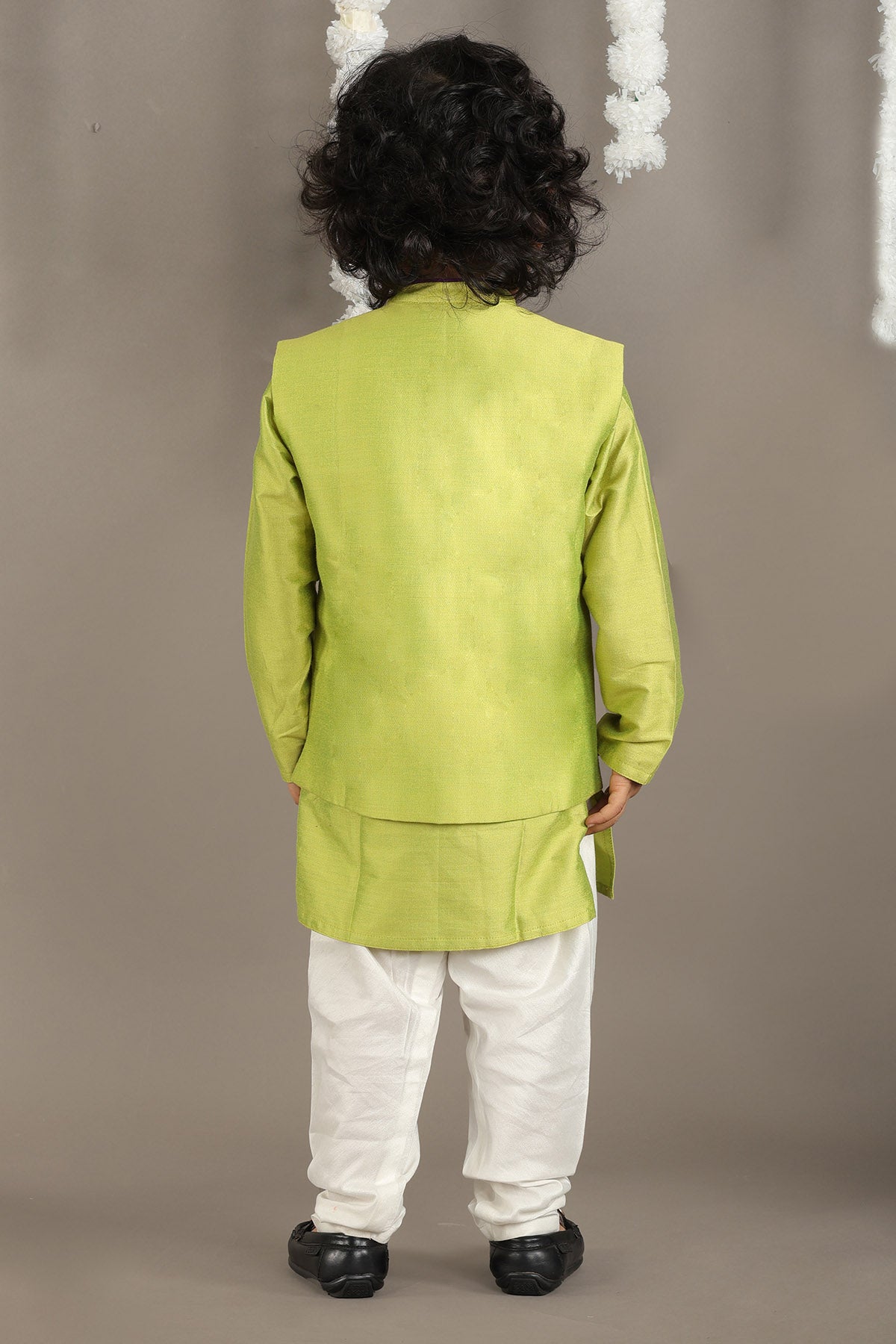 Embroidered Green Bandhgala Set