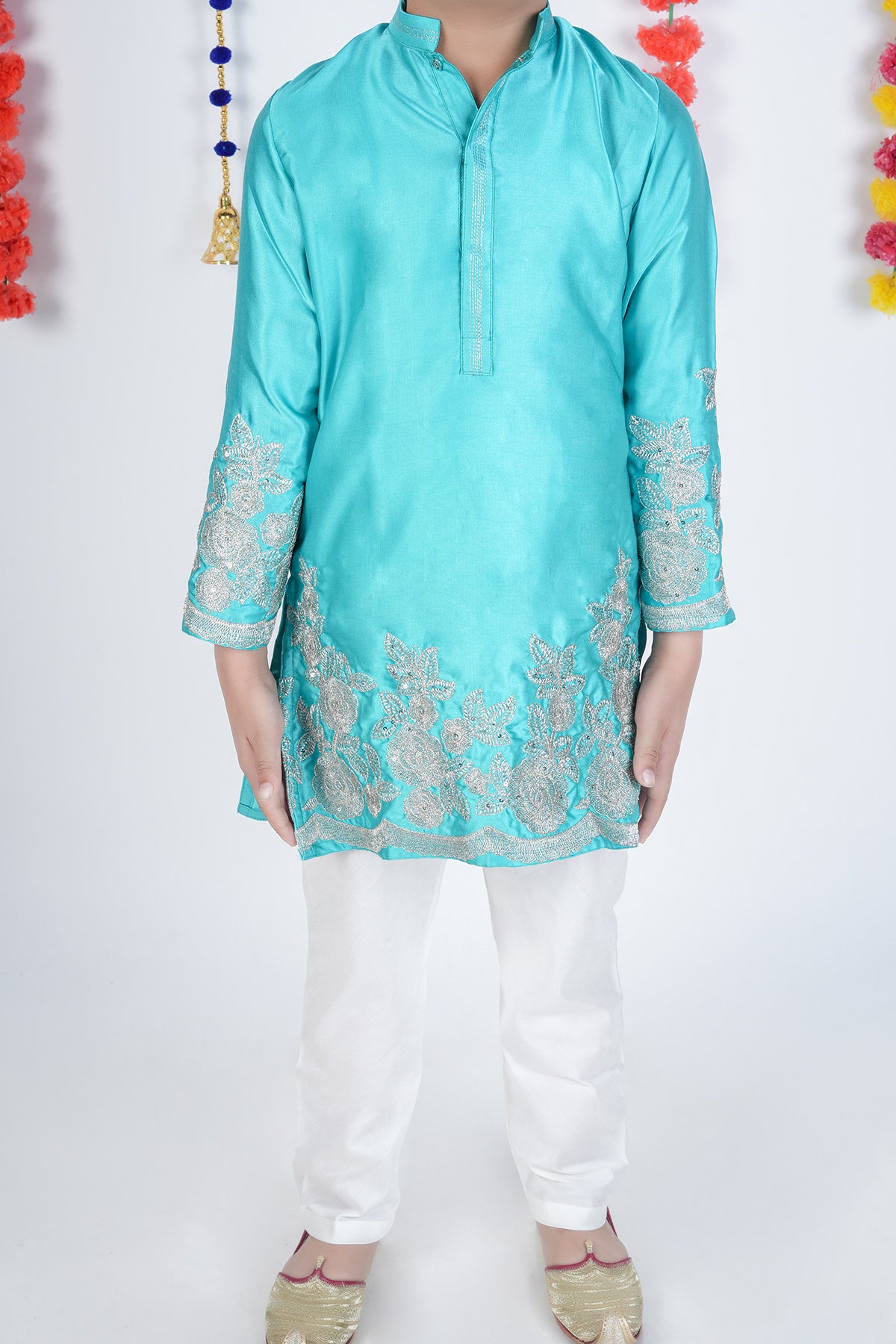 Green Embroidered Kurta & Pyjama